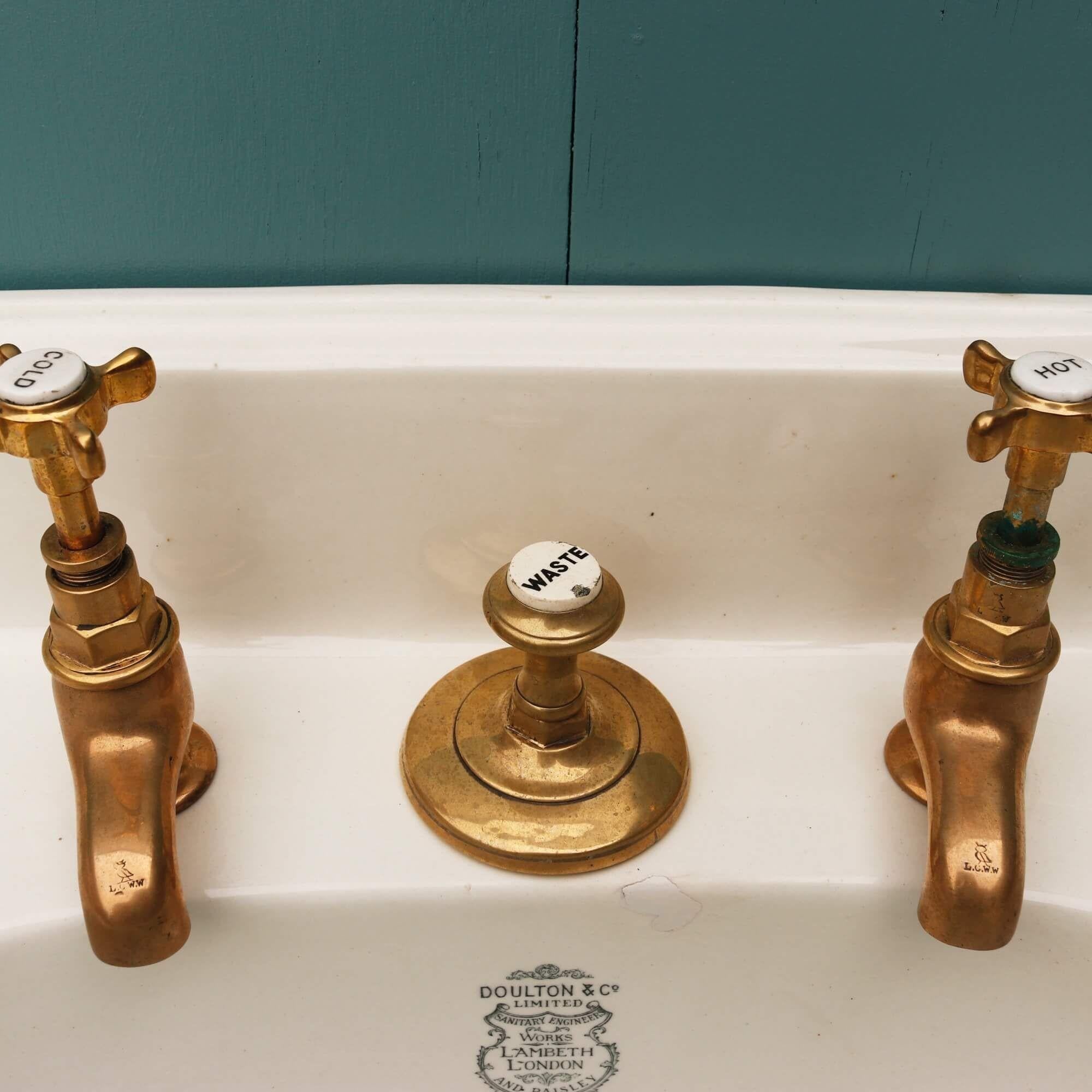 Doulton & Co. Curved Front Plunger Basin with Bracket 1