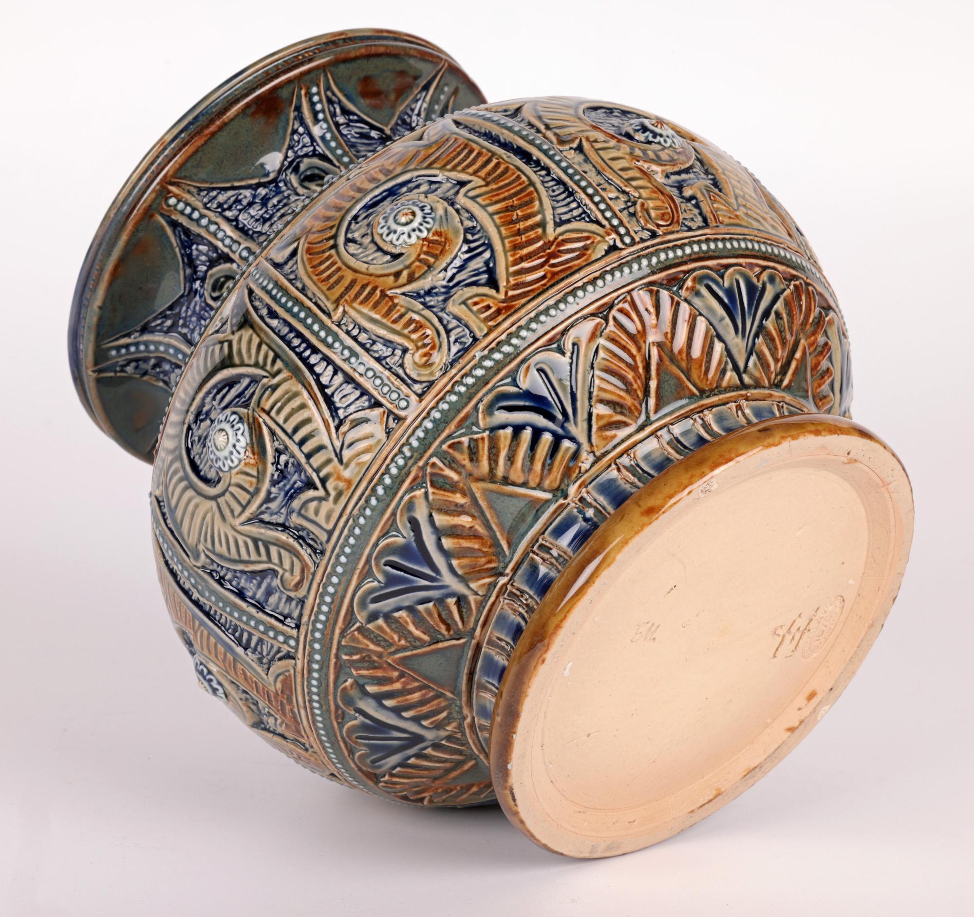 Doulton Lambeth Aesthetic Movement Art Pottery Vase par Emily Edwards 1875 en vente 3