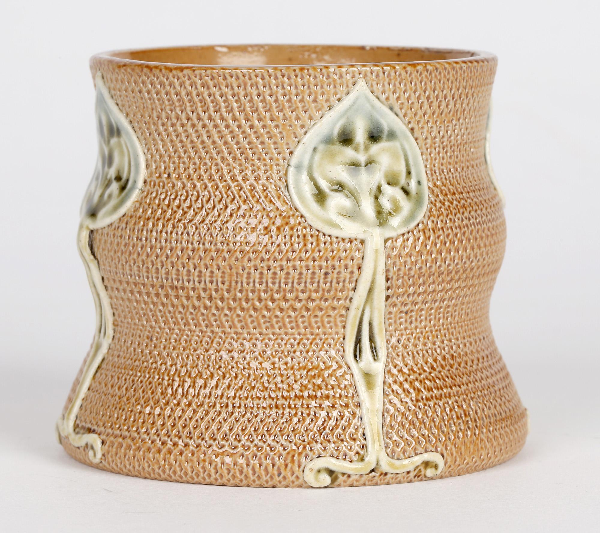 Art nouveau Vase en poterie d'art émaillée au sel Art Nouveau Doulton Lambeth