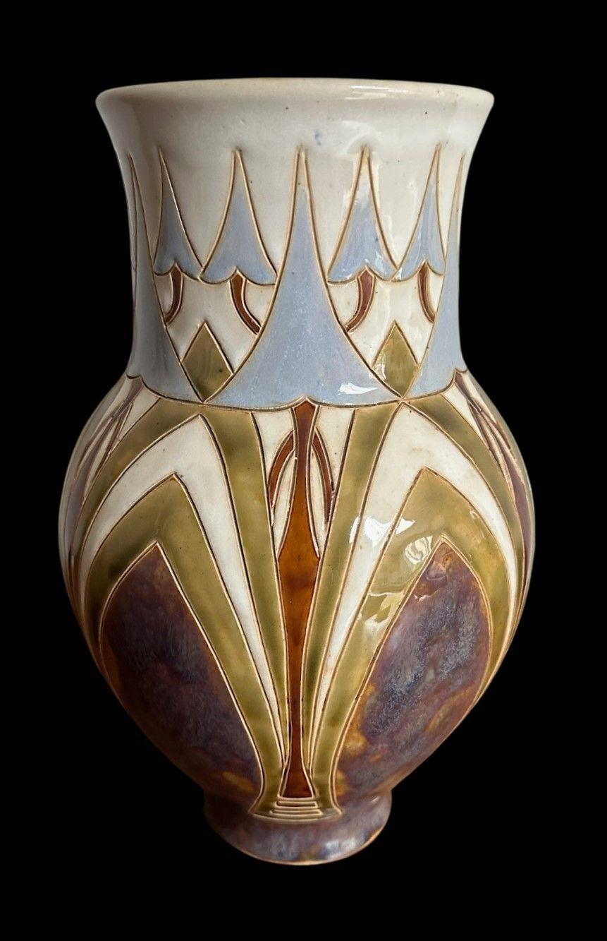 Doulton Lambeth Art Nouveau Vase In Good Condition In Chipping Campden, GB