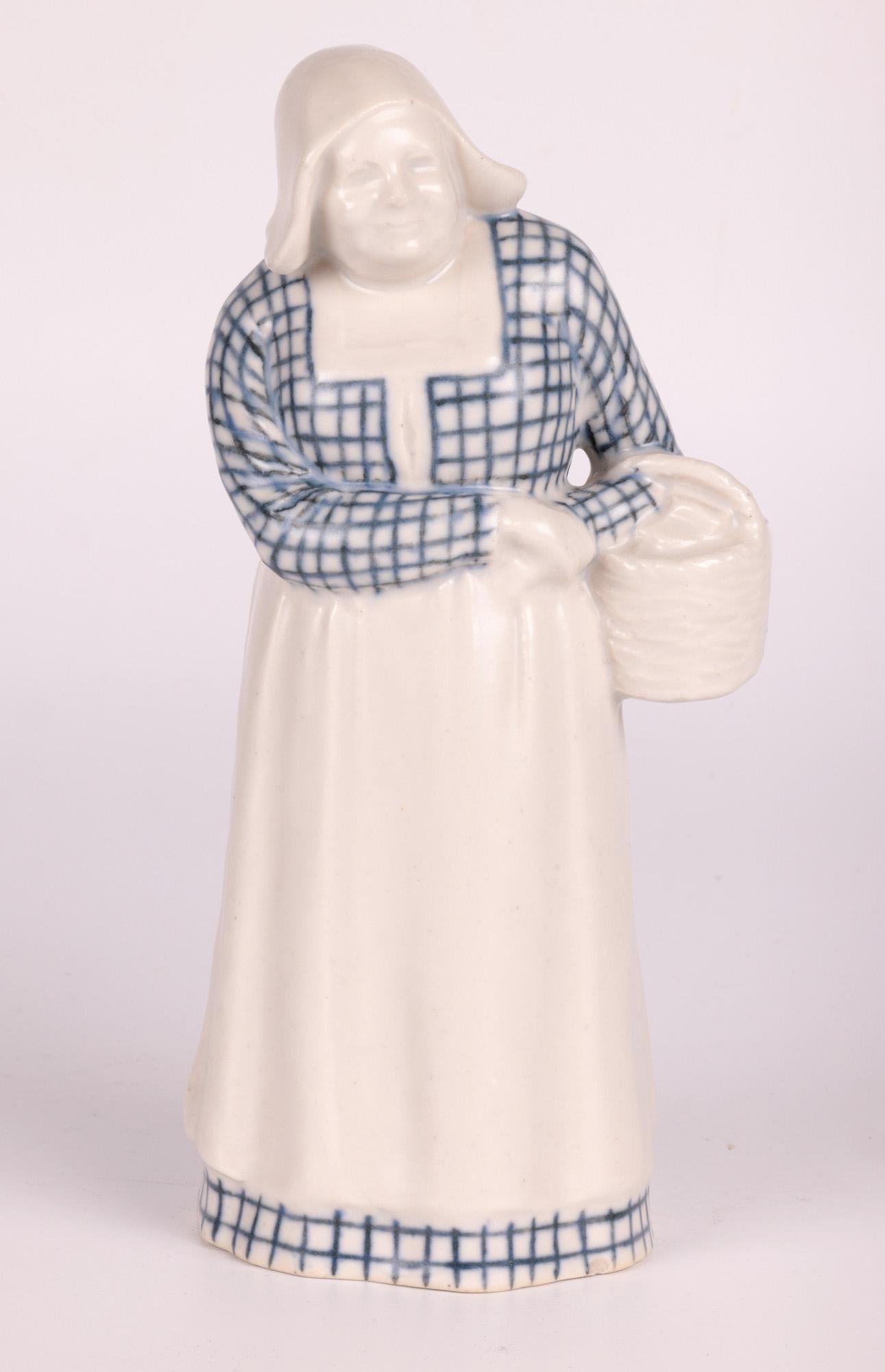 Vernissé Figurine de femme hollandaise de Doulton Lambeth par Leslie Harradine en vente
