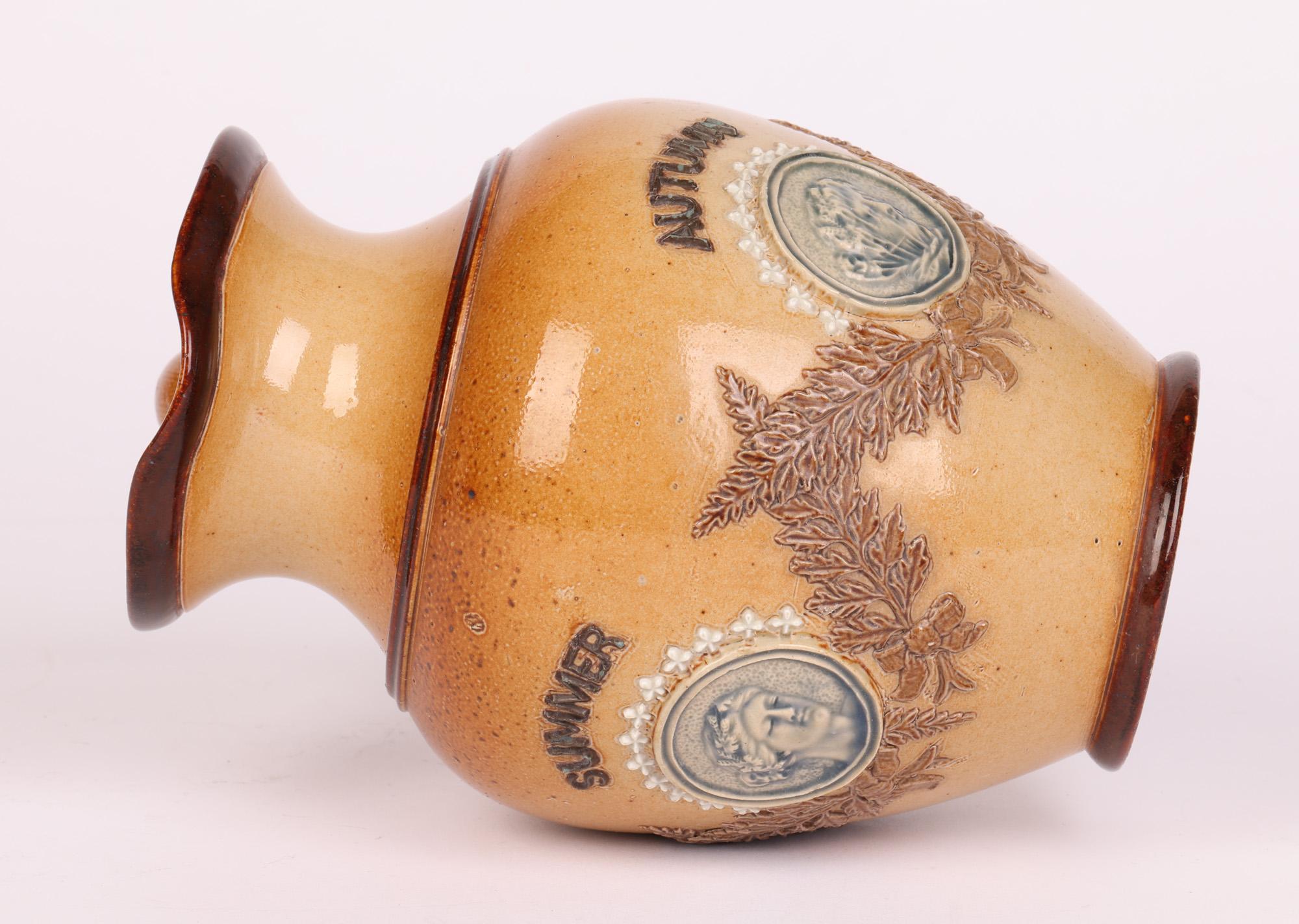 Caraffa a medaglione Doulton Lambeth Four Seasons di Clara Baker 1884 in vendita 4