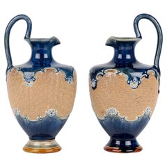 Paire d'aiguières à poignée Art Nouveau Art Pottery Doulton Lambeth