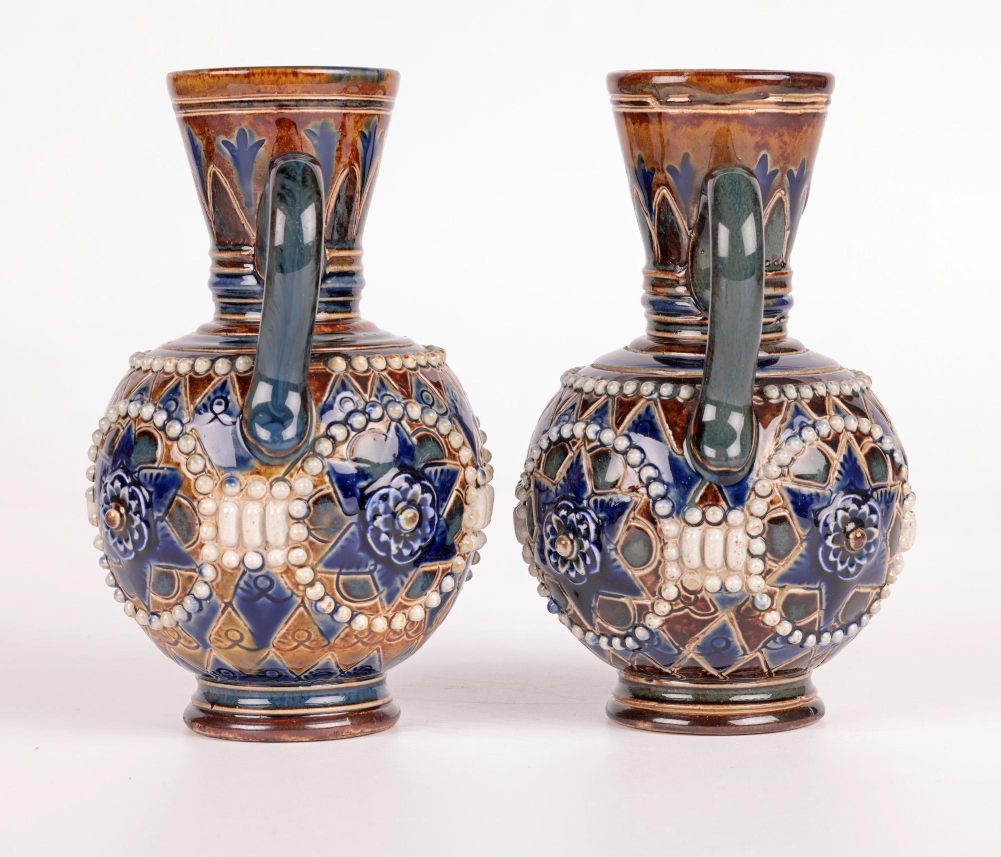 Coppia di vasi Doulton Lambeth Art Nouveau di Ethel Beard & Florrie Jones in vendita 6