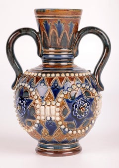 Pareja de jarrones Art Nouveau Doulton Lambeth de Ethel Beard y Florrie Jones