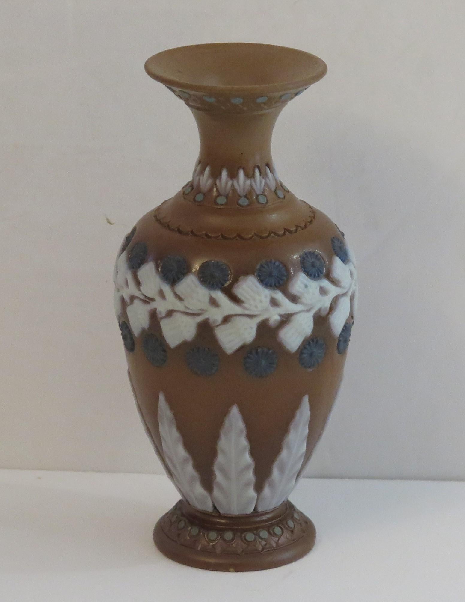 Doulton Lambeth Silicon Stoneware Vase, Art Nouveau, circa 1870 In Good Condition In Lincoln, Lincolnshire