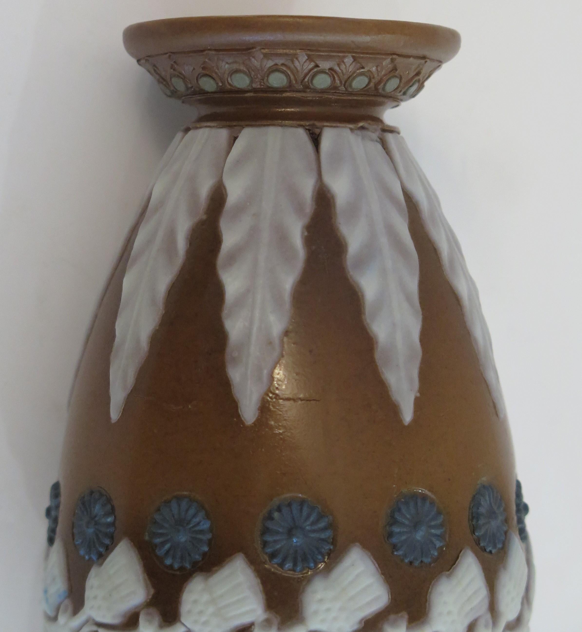 Doulton Lambeth Silicon Stoneware Vase, Art Nouveau, circa 1870 1