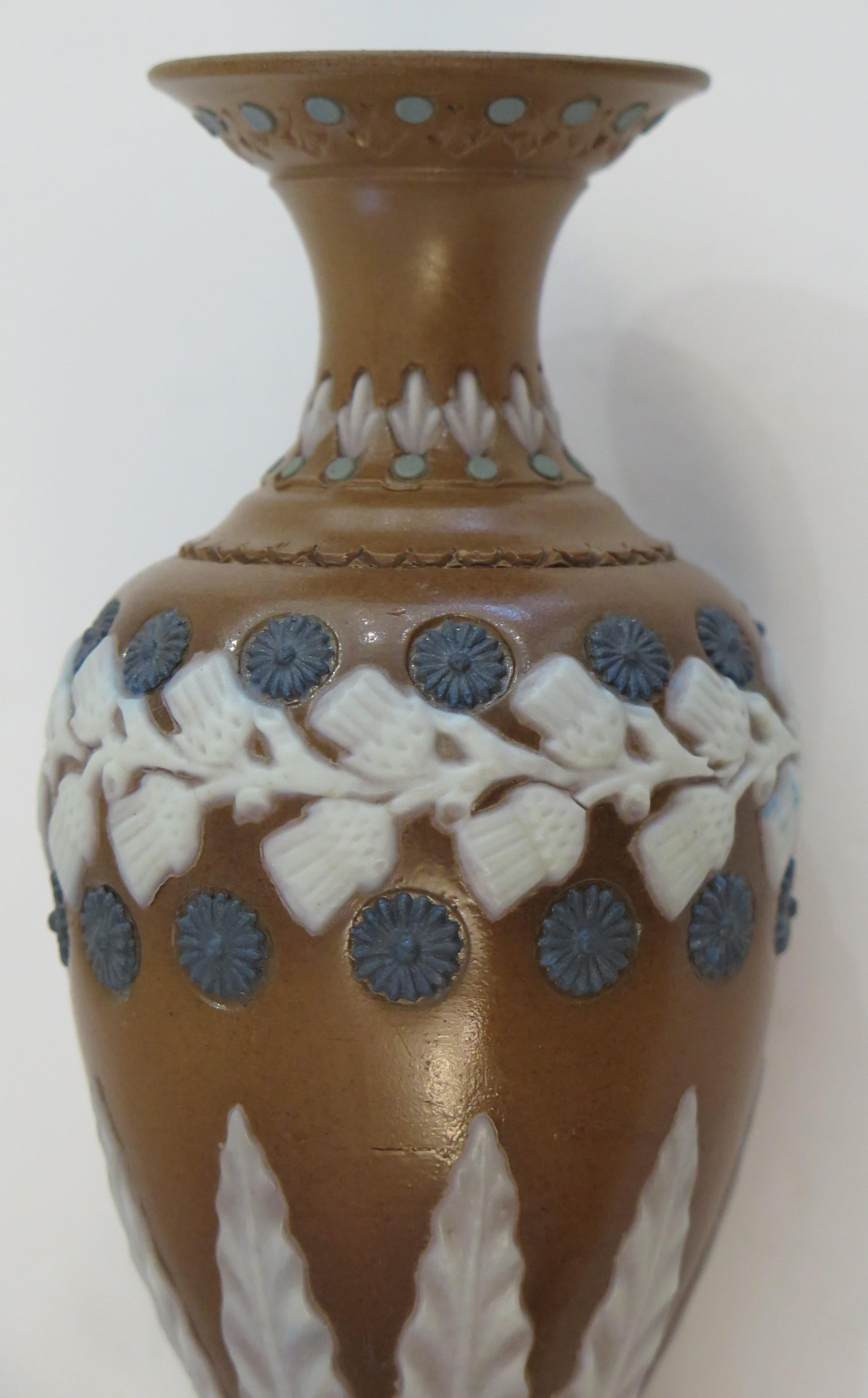 Doulton Lambeth Silicon Stoneware Vase, Art Nouveau, circa 1870 2