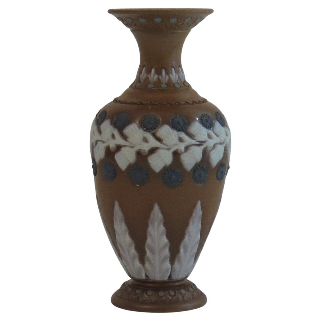 Doulton Lambeth Silicon Stoneware Vase, Art Nouveau, circa 1870