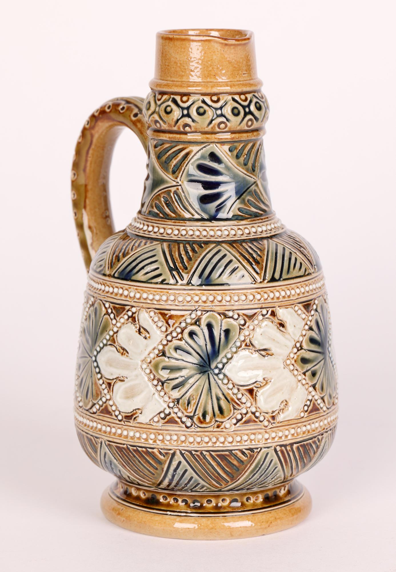 Doulton Lambeth Steingut-Kanne mit stilisierten Blattmotiven von Edith Lupton im Angebot 6