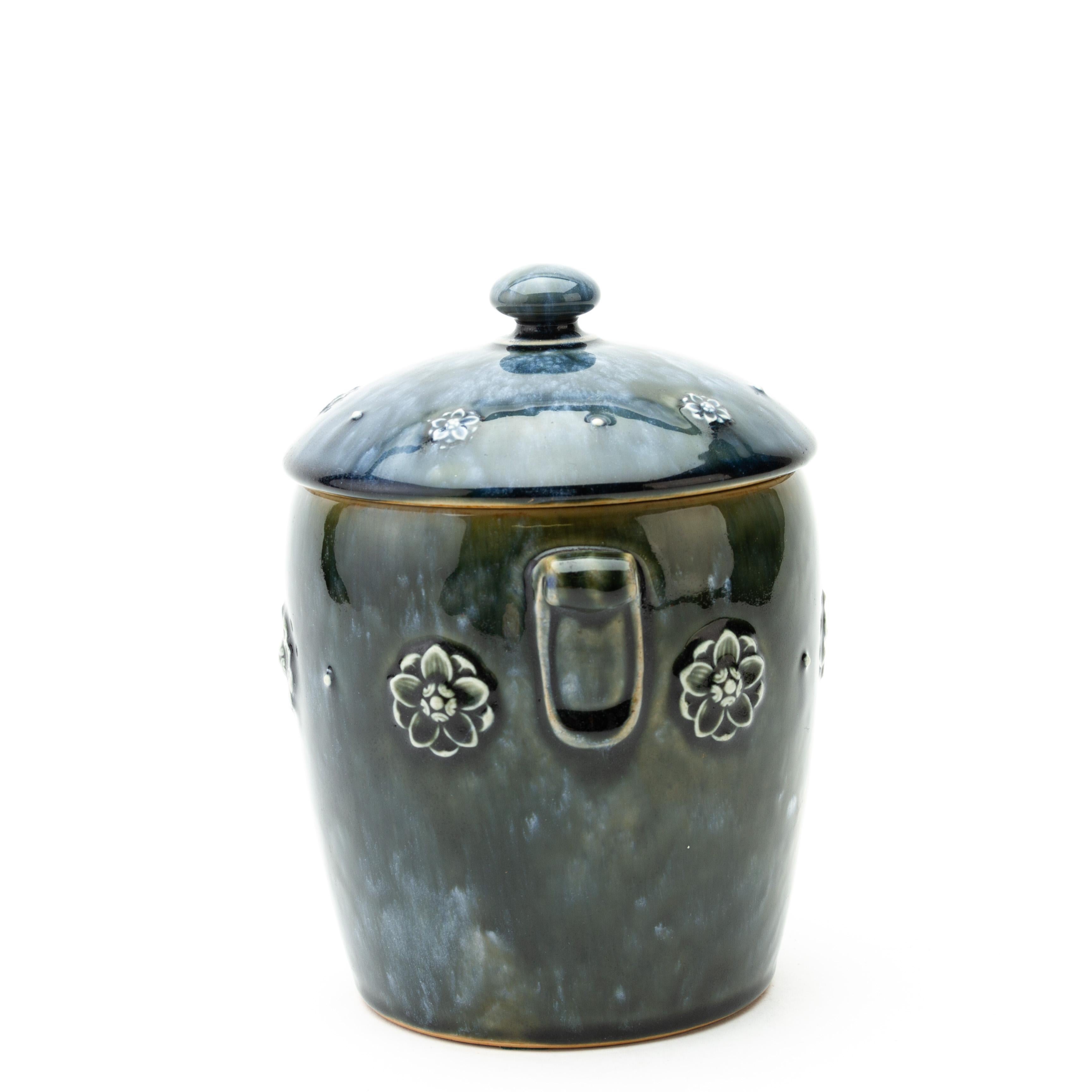 Doulton Lambeth Stoneware Tobacco Jar 19th Century
Good condition
Free international shipping.