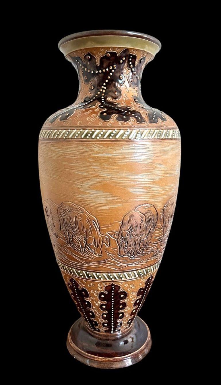 Doulton Lambeth Vase In Good Condition For Sale In Chipping Campden, GB