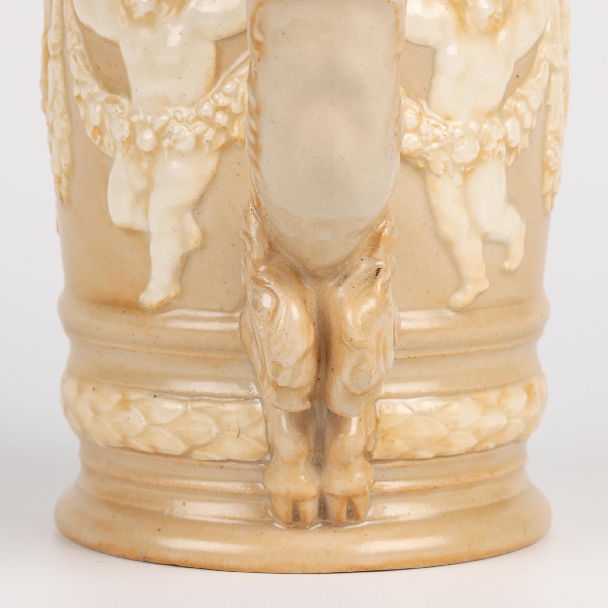 Jarra de gres con asa de sátiro alado Doulton Lambeth en venta 6