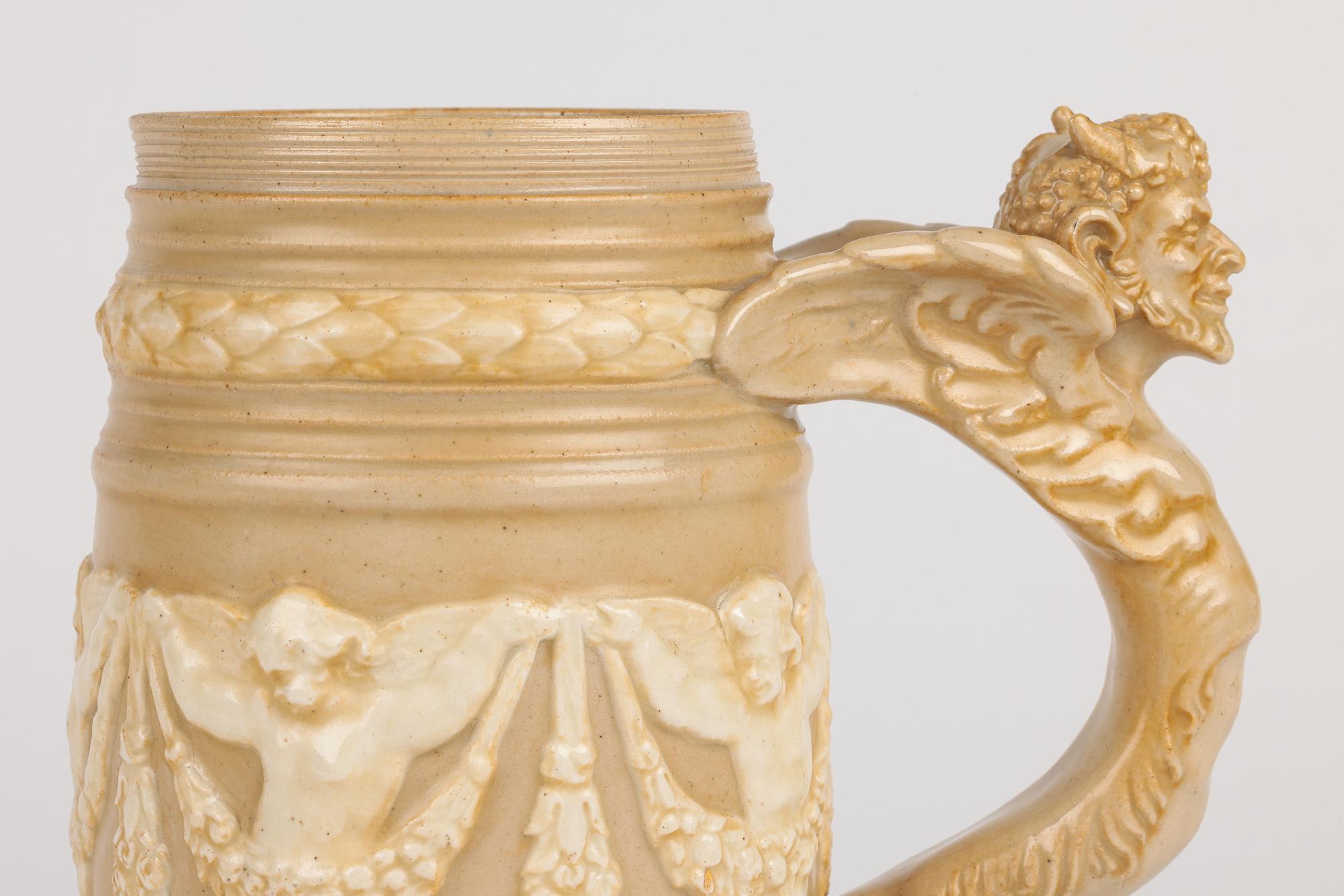 Jarra de gres con asa de sátiro alado Doulton Lambeth en venta 10
