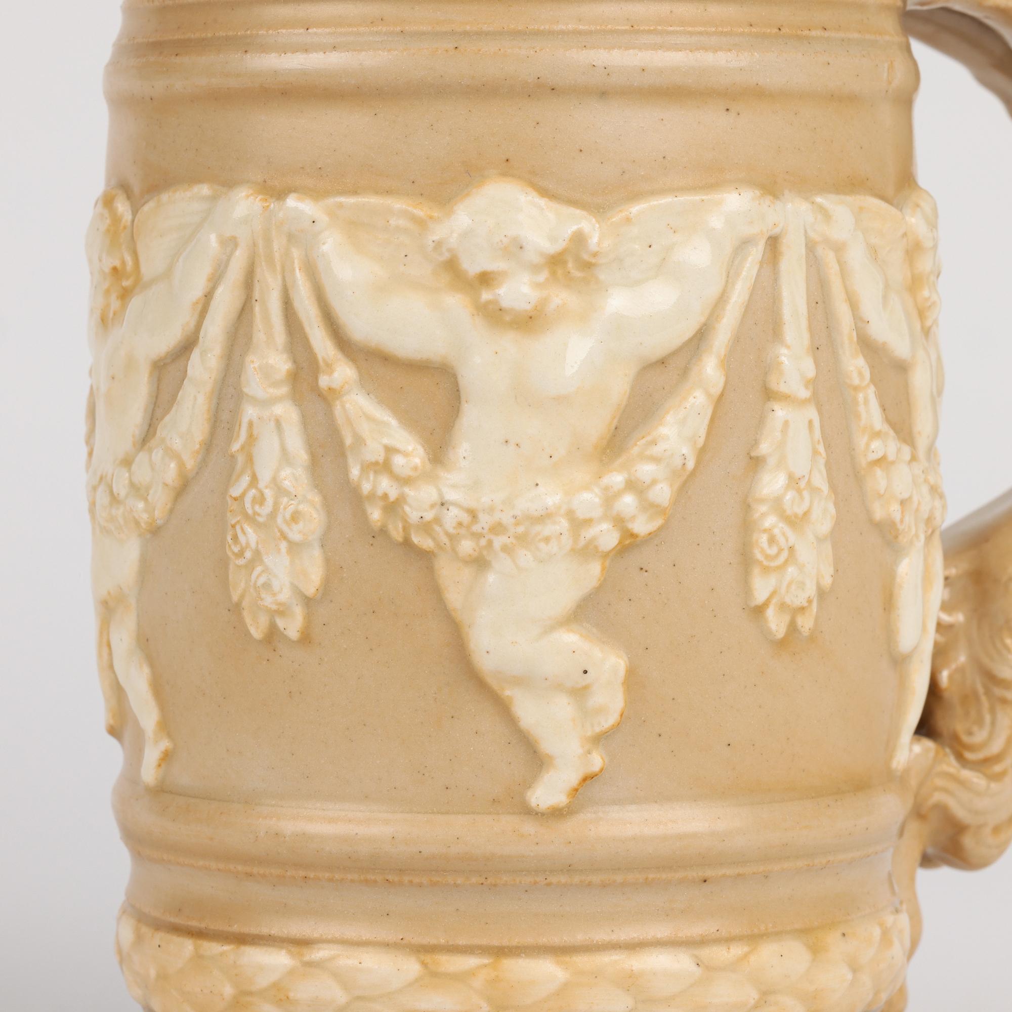 Jarra de gres con asa de sátiro alado Doulton Lambeth en venta 1