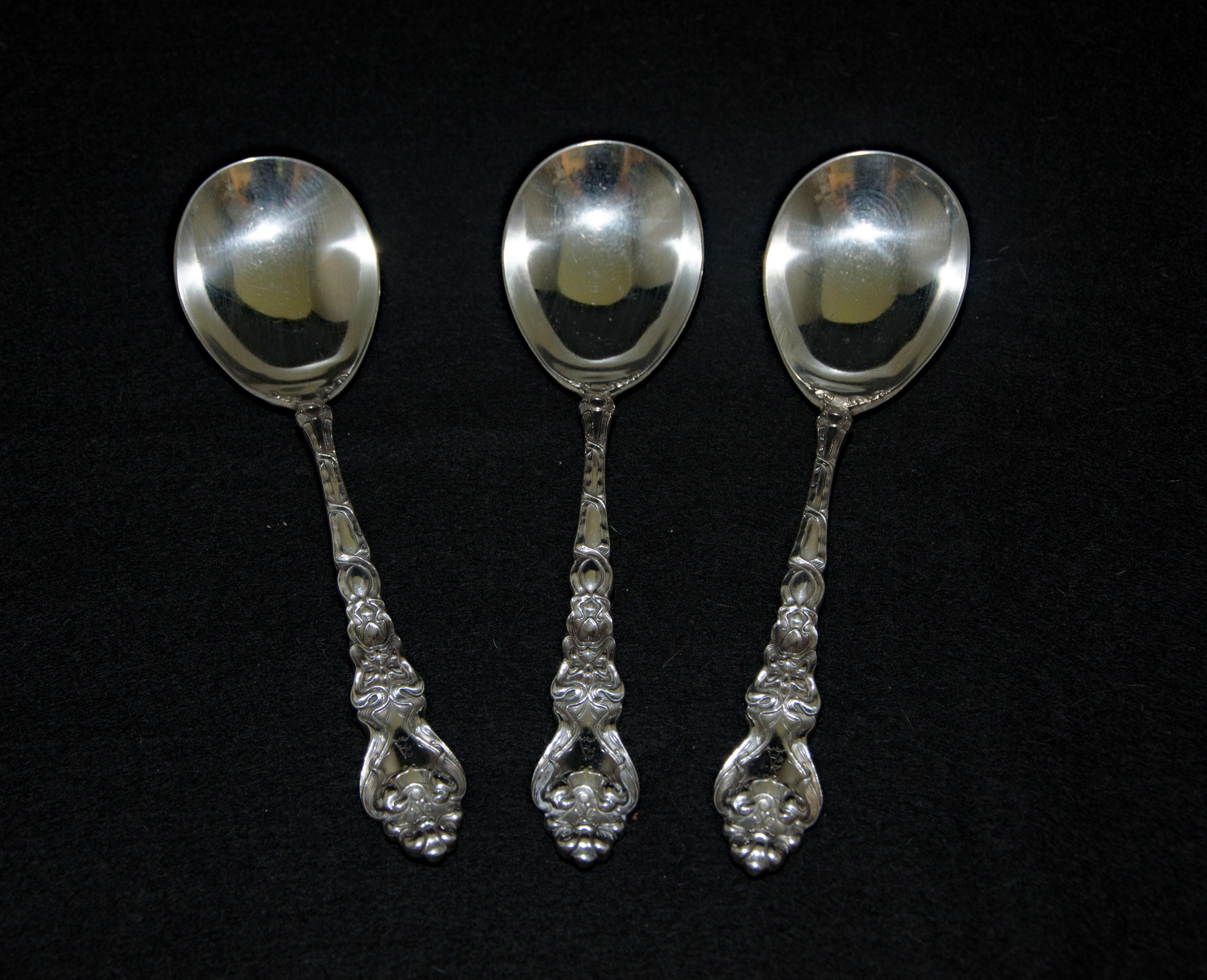 Douvaine by Unger Brothers Art Nouveau Sterling Silver Flatware 75 Pieces For Sale 4