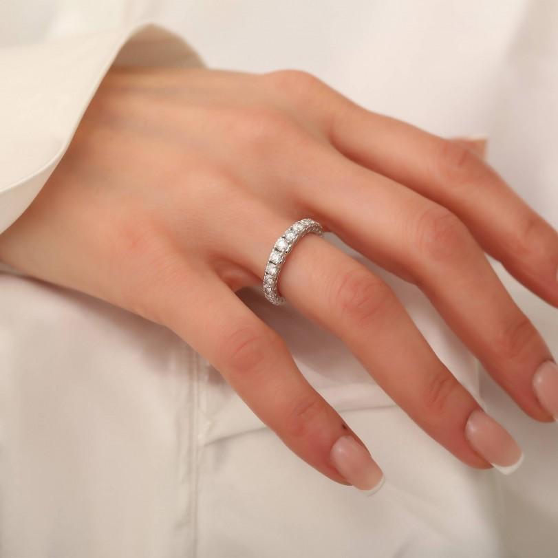 Modern 1.12ct Diamond Wedding Band Ring For Sale