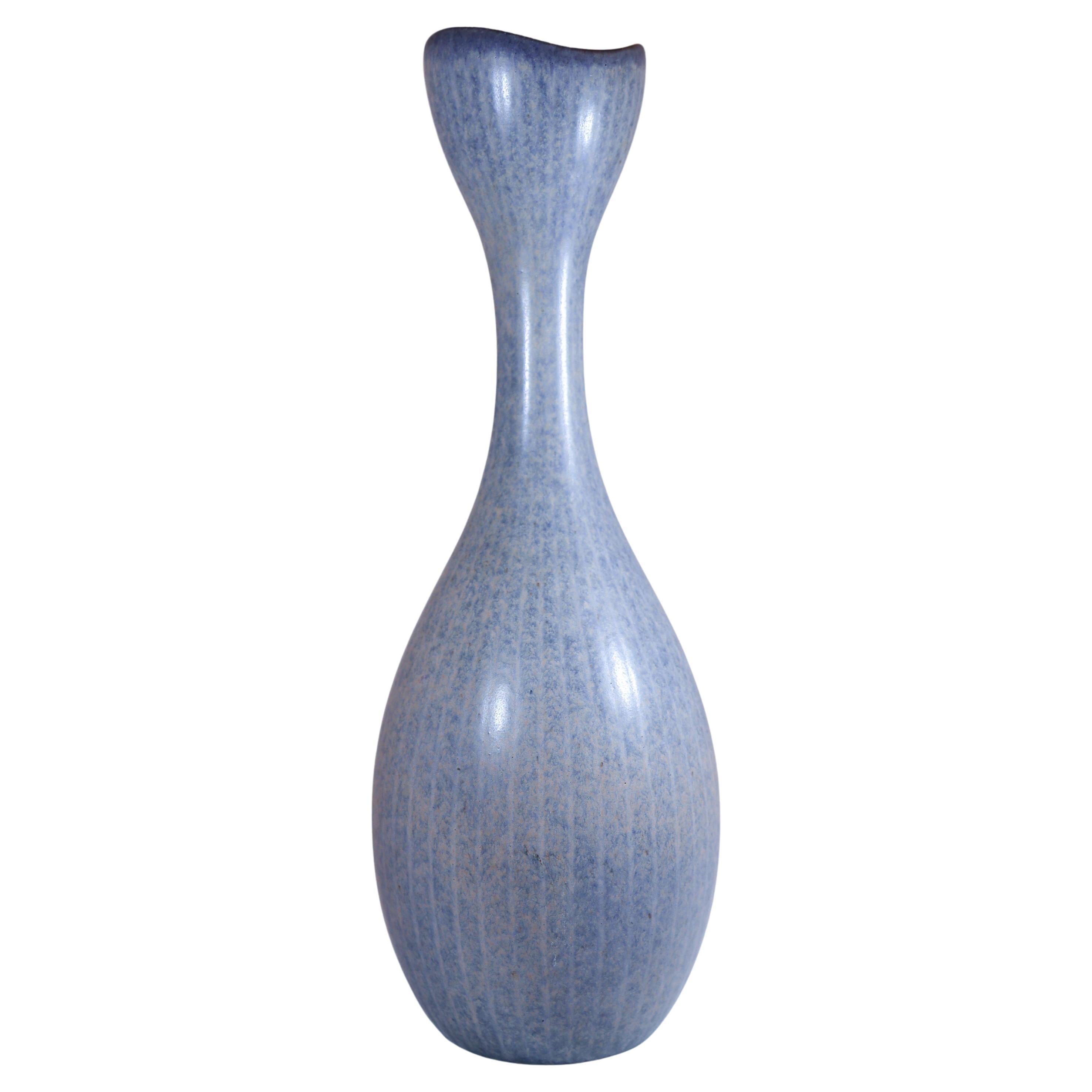 Vase en céramique bleu colombe Gunnar Nylund, Rörstrand, Scandinavian Midcentury Vintage