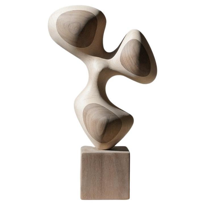 Escultura cubierta de paloma de Chandler McLellan en venta