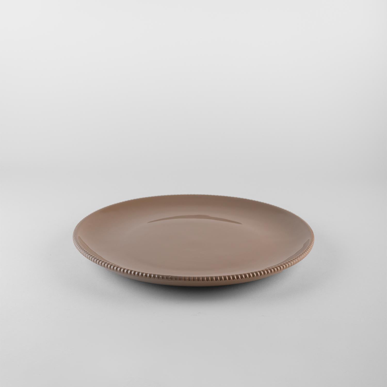 Platos almenados de paloma: Sopa, soporte, plato auxiliar para 4. Hecho a mano en Italia 2024 en Nuevo estado para la venta en San Miniato PI, IT