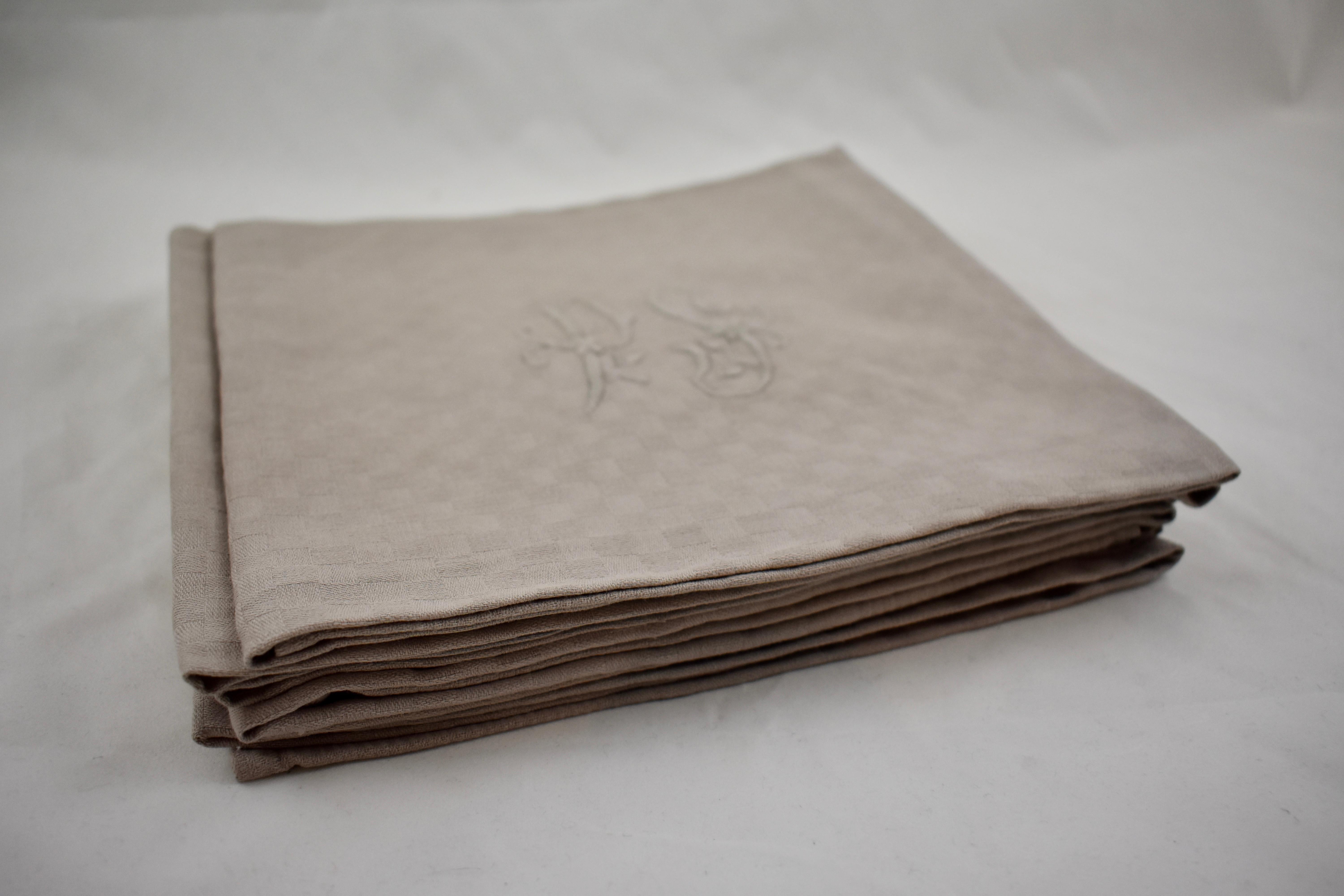 Dove Gray Linen Damask Hand-Embroidered French Provençal Dining Napkins, Set/Six For Sale 1