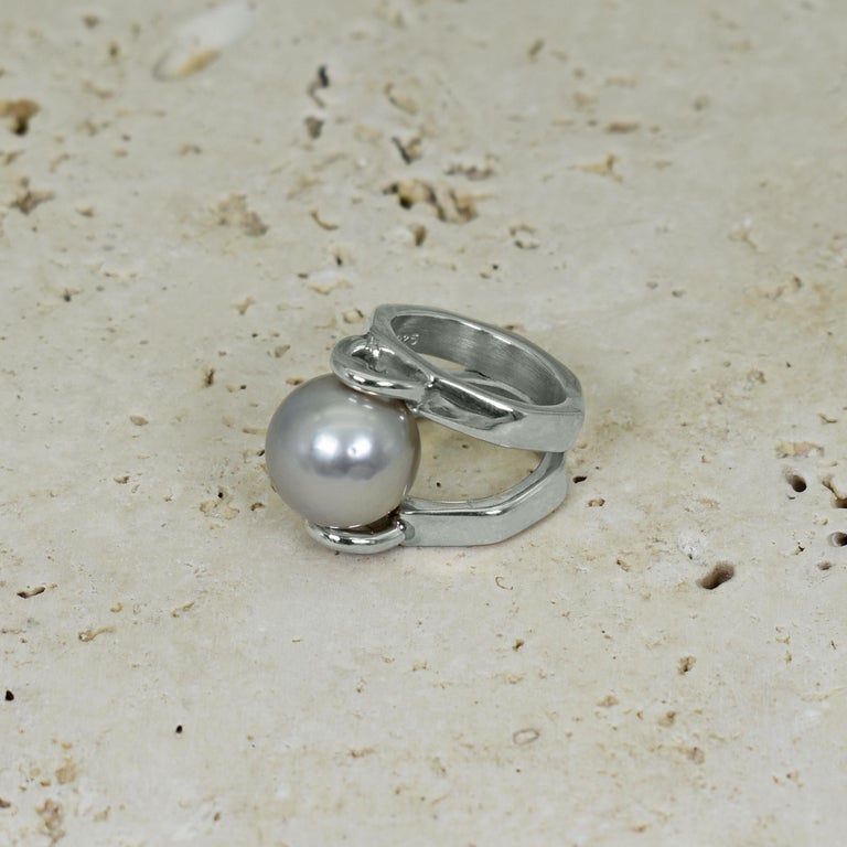 Dove Gray 14mm Pearl set in a sterling silver octagon-shaped split shank cocktail ring. Ring is size 5.75. Unique and contemporary ring with a gorgeous gray Pearl.
