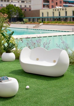 Taubengraues Blossy-Schaukelsofa von Karim Rashid