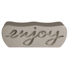 Banc Enjoy Dove Grey par Adriana Lohmann et Giò Colonna Romano