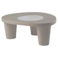 Niedriger Lita-Couchtisch in Taubengrau von Paola Navone