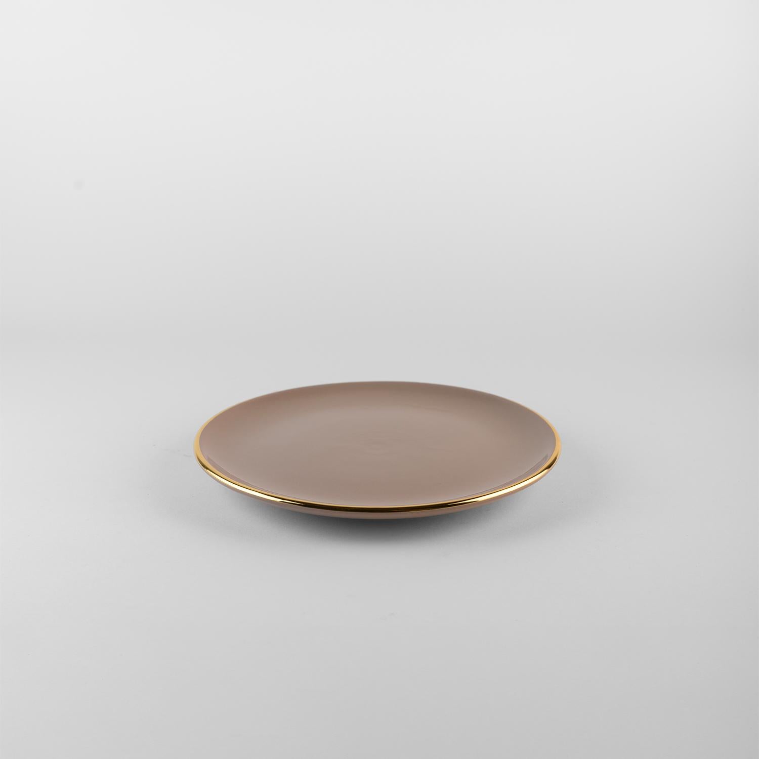 Platos Gris Paloma borde dorado: Sopa, soporte, plato auxiliar para 4 Hecho a mano en Italia 2024 Italiano en venta