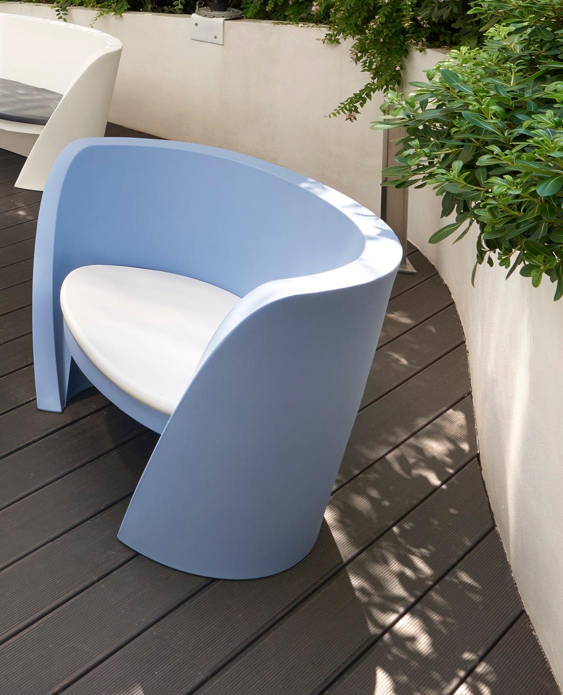 Chaise RAP gris tourterelle par Karim Rashid
Dimensions : D 78 x L 115 x H 75 cm. Hauteur du siège : 36 cm.
Matériaux : Polyéthylène.
Poids : 24 kg.

Disponible en différentes couleurs. Ce produit peut être utilisé à l'intérieur et à l'extérieur.