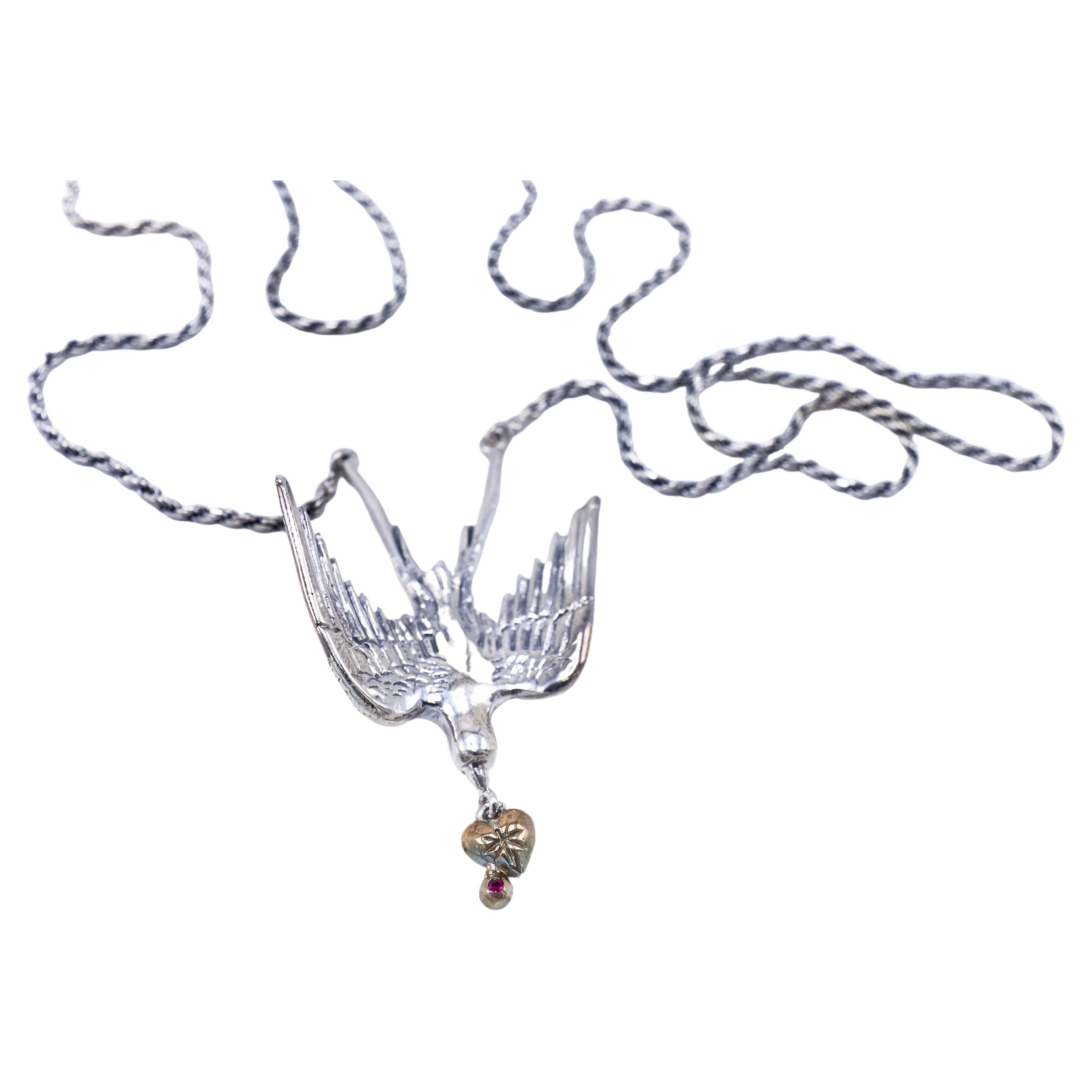 Collier col de colombe en argent et or avec diamants blancs et rubis en forme de cœur