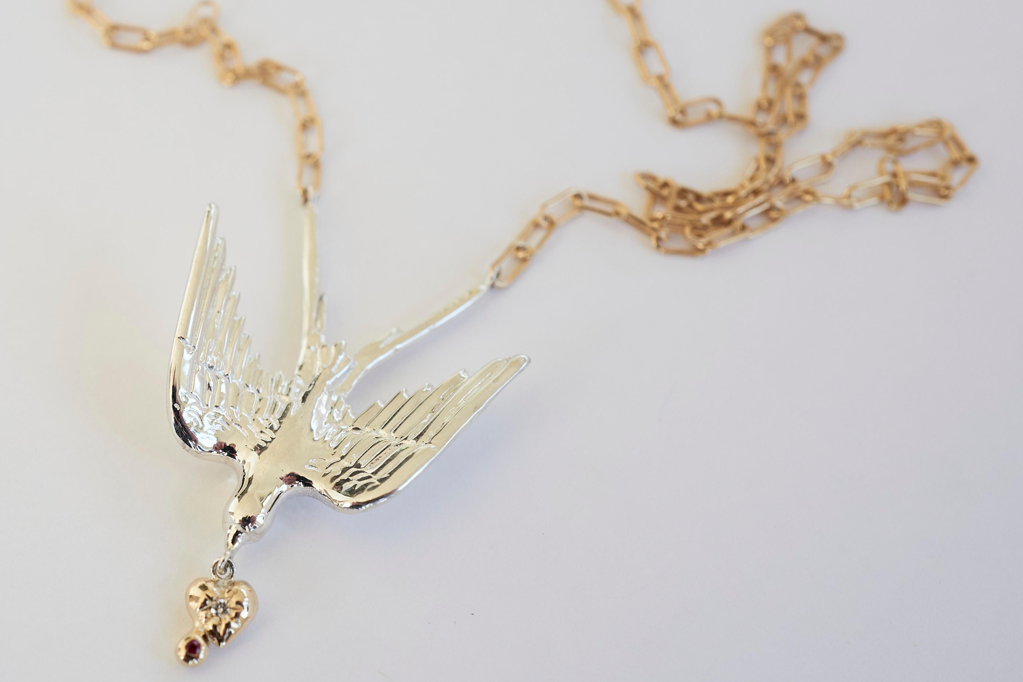 Romantic Dove Silver Chain Necklace Gold White Diamond Ruby Chain Silver Gold Heart For Sale