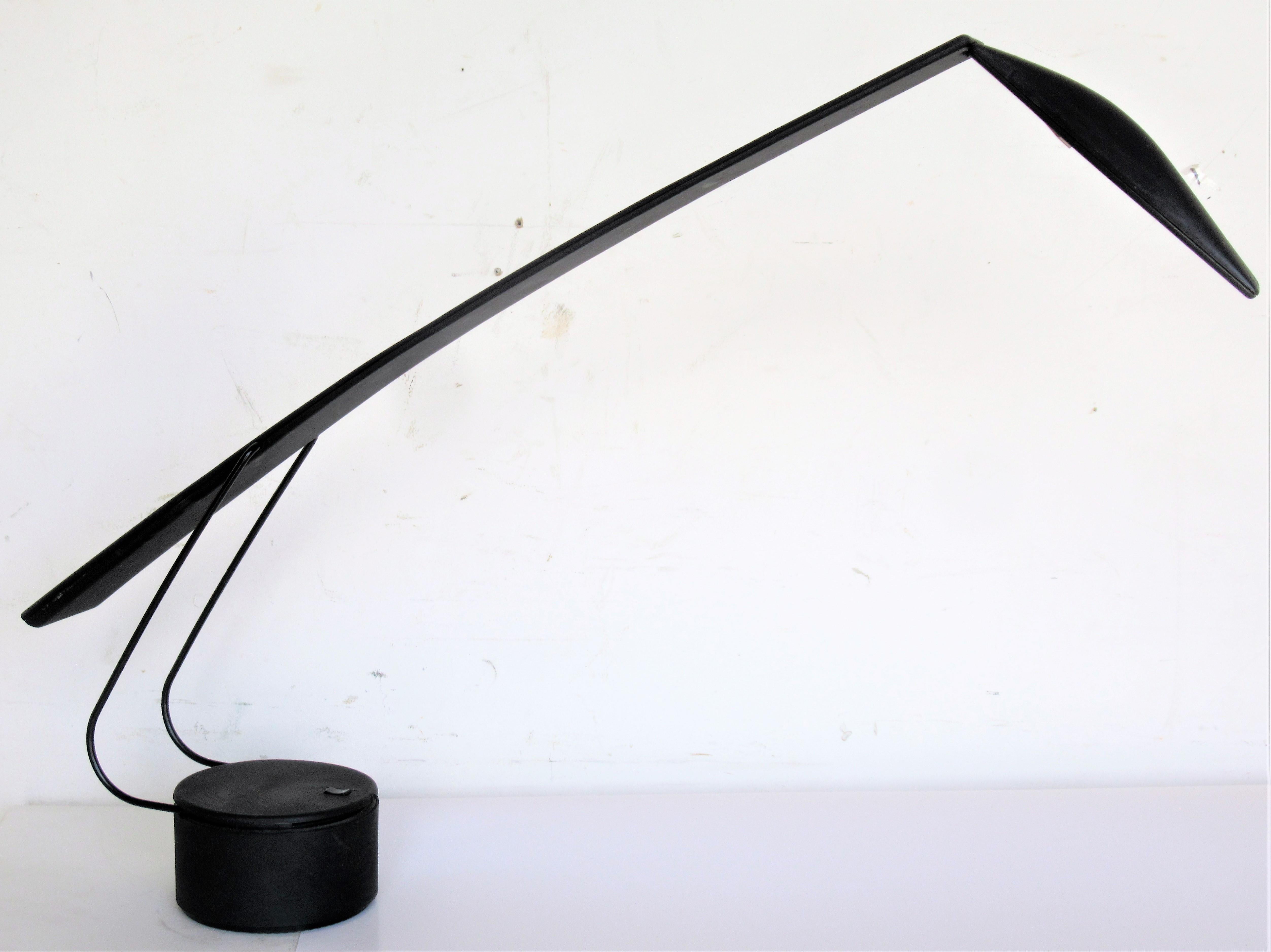   Dove table lamp designed by Mario Barbaglia and Marco Colombo for PAF Studio, Italy - circa 1980. The lamp features a swiveling base / articulating armature / hi low switch / black mat finish, . Look at all pictures and read condition report in