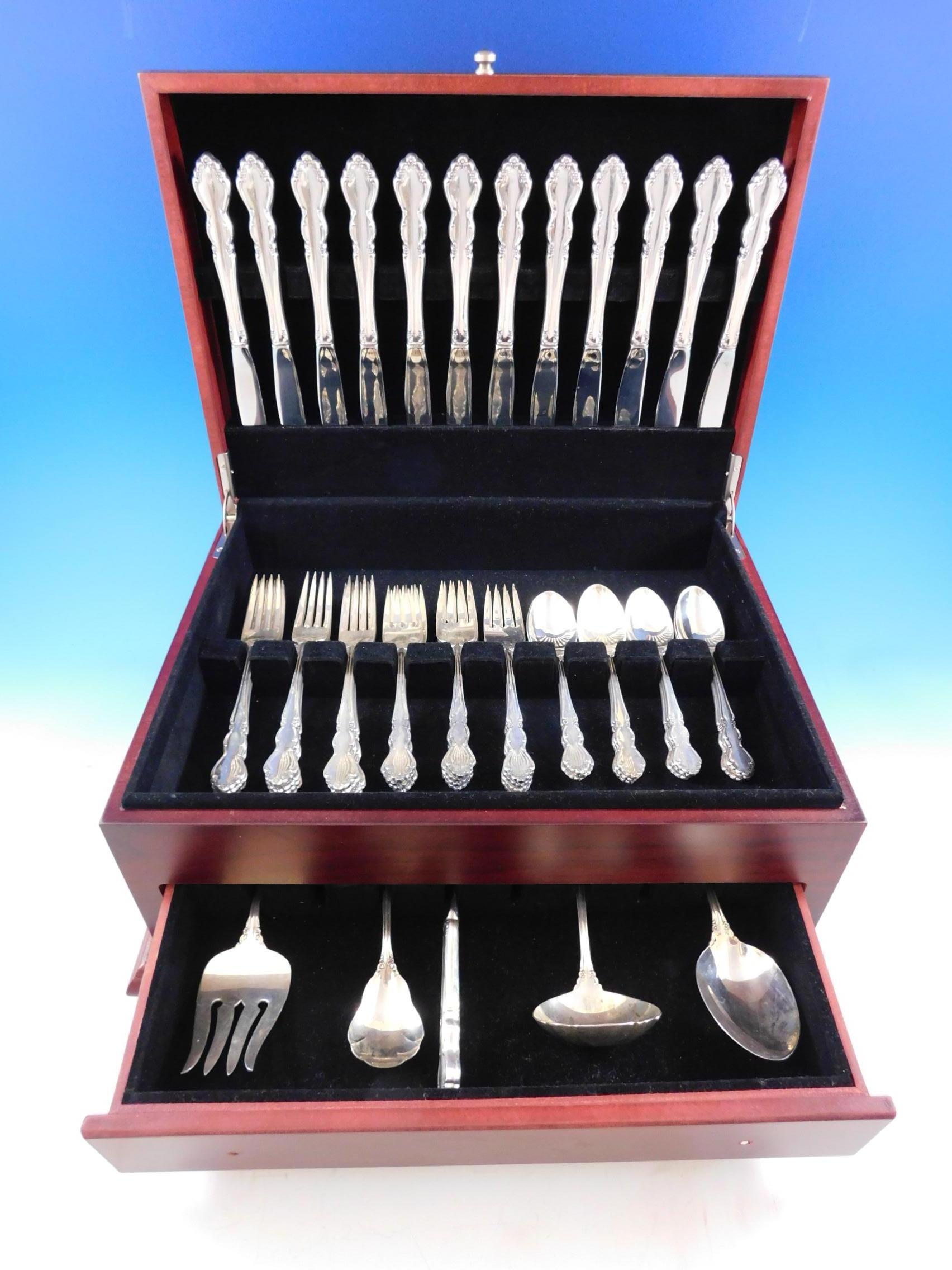 Dover by Oneida sterling silver flatware set, 53 pieces. This set includes:

12 knives, 9