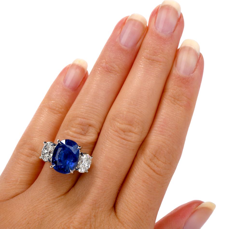Dover Jewelry GIA No Heat Ceylon 14.23 Carat Sapphire and Diamond Platinum Ring In Excellent Condition In Miami, FL