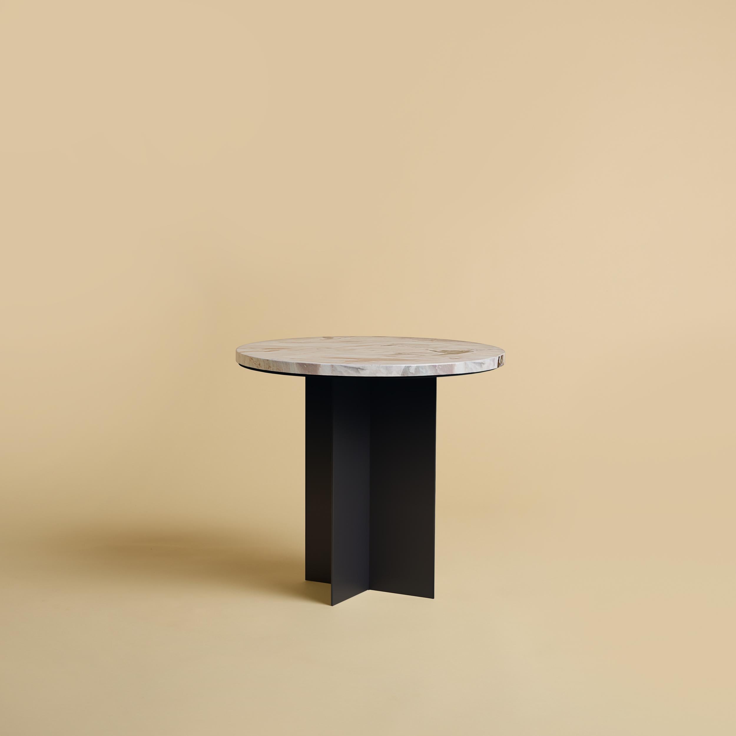 Moderne Table d'appoint Dover blanche et métallique, fabriquée en Italie en vente