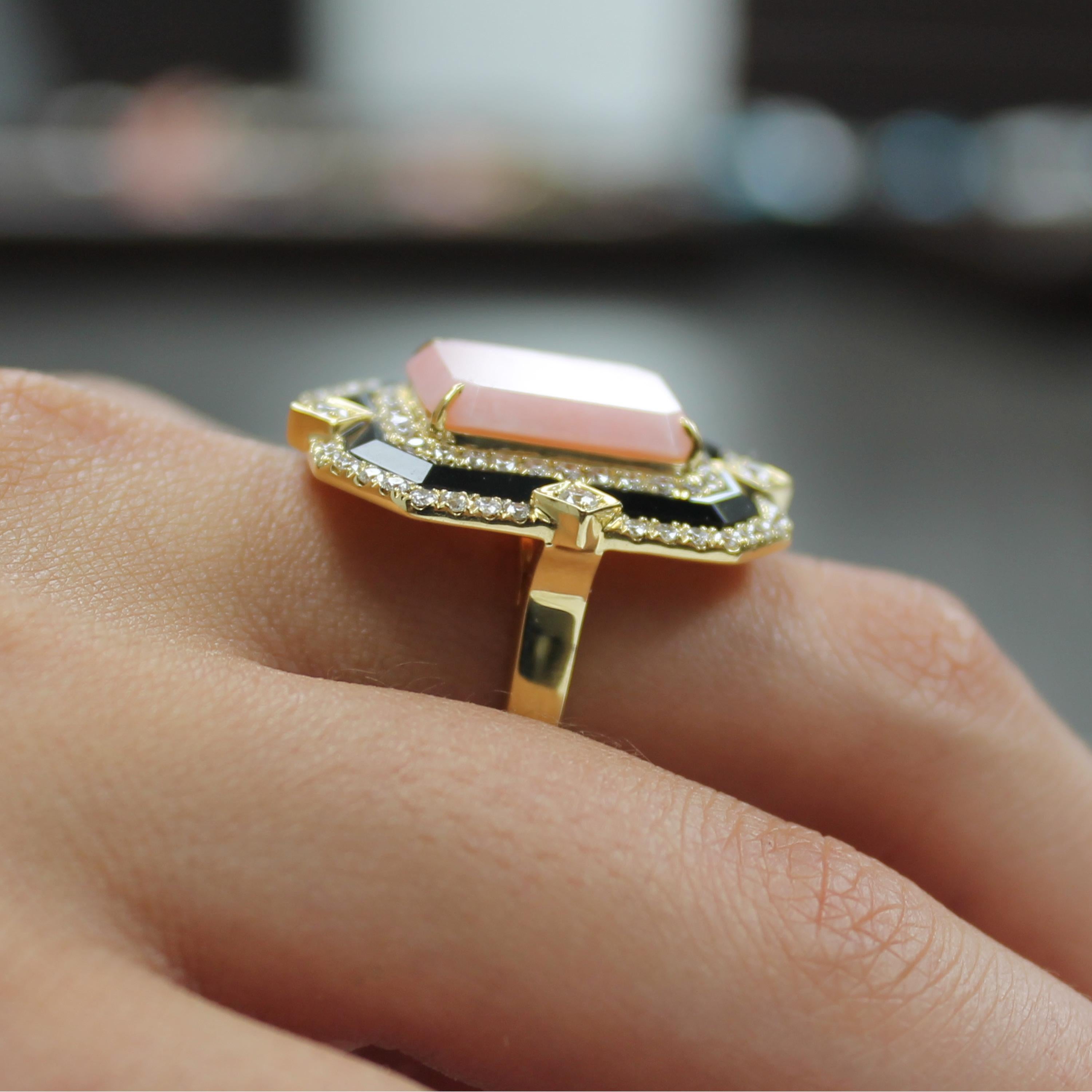 Doves 18K Yellow Gold Art Deco Cocktail Ring w/ Pink Opal, Black Onyx & Diamonds In New Condition For Sale In Great Neck, NY