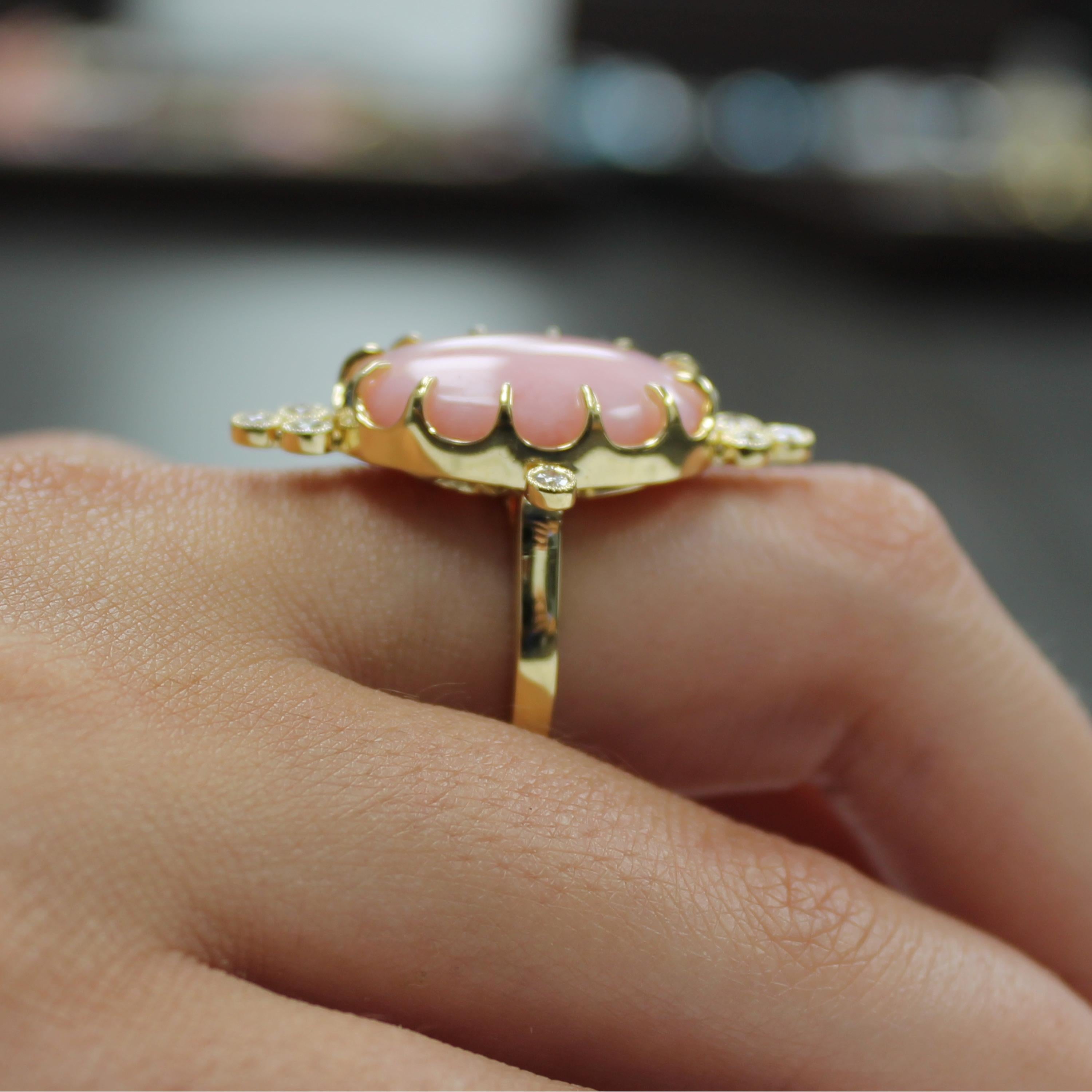 Doves 18K Yellow Gold Cocktail Ring w/ Oval Cabochon Pink Opal & Bezel Diamonds In New Condition For Sale In Great Neck, NY