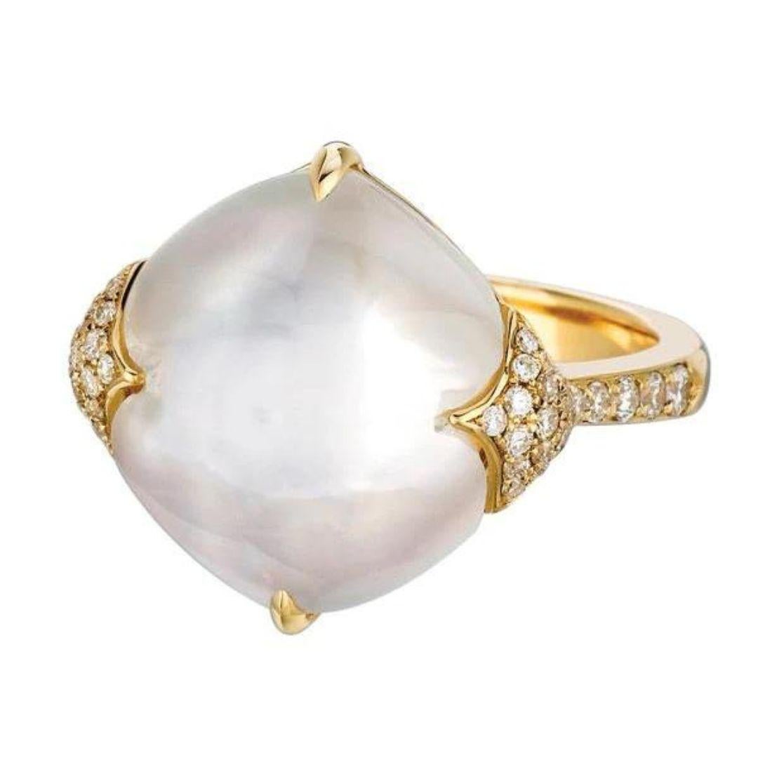 Round Cut Doves White Orchid Eighteen Karat Yellow Gold Ring For Sale