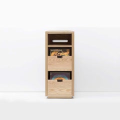 Dovetail Vinyl Storage Cabinet 1 x 2.5 with Equipment Shelf