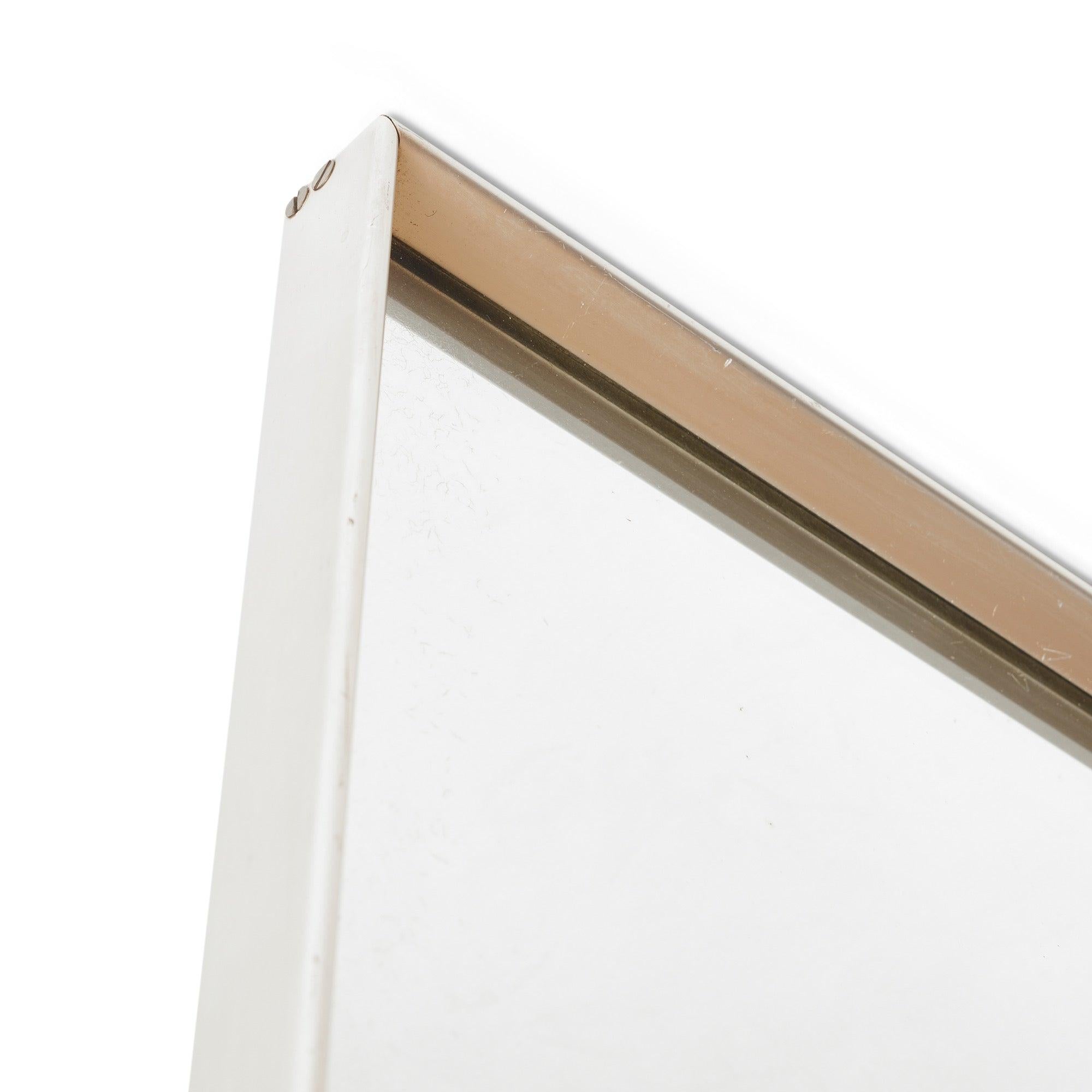 Specchio da parete in alluminio con incastro a coda di rondine per Hart Mirror Plate Company In condizioni ottime in vendita a Sagaponack, NY