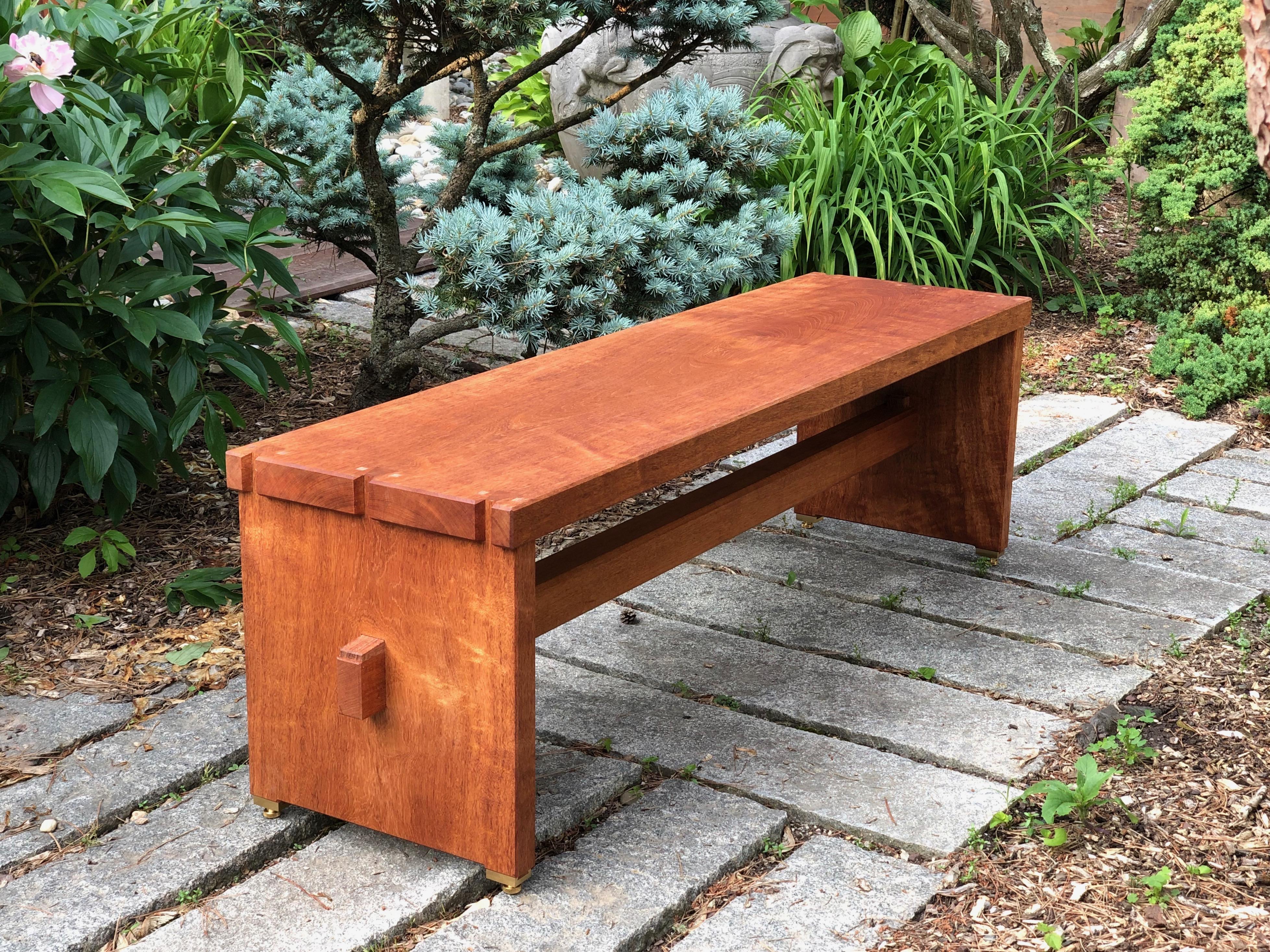 Dovetailed Bench in Mahogany In New Condition For Sale In Princeton, NJ