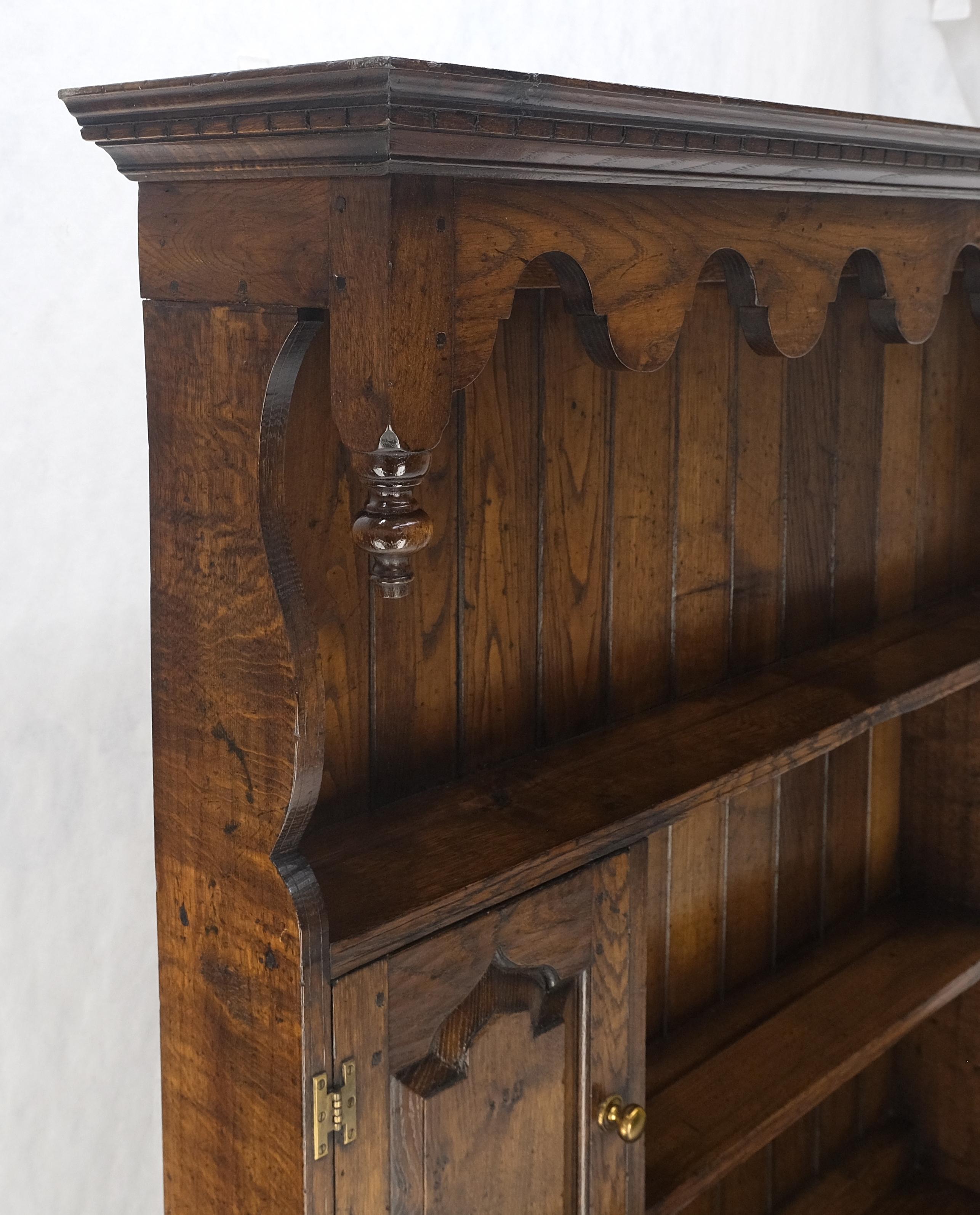 Dovetailed Drawer Quality Farmhouse Welsh Oak Cupboard Breakfront Sideboard MINT For Sale 4