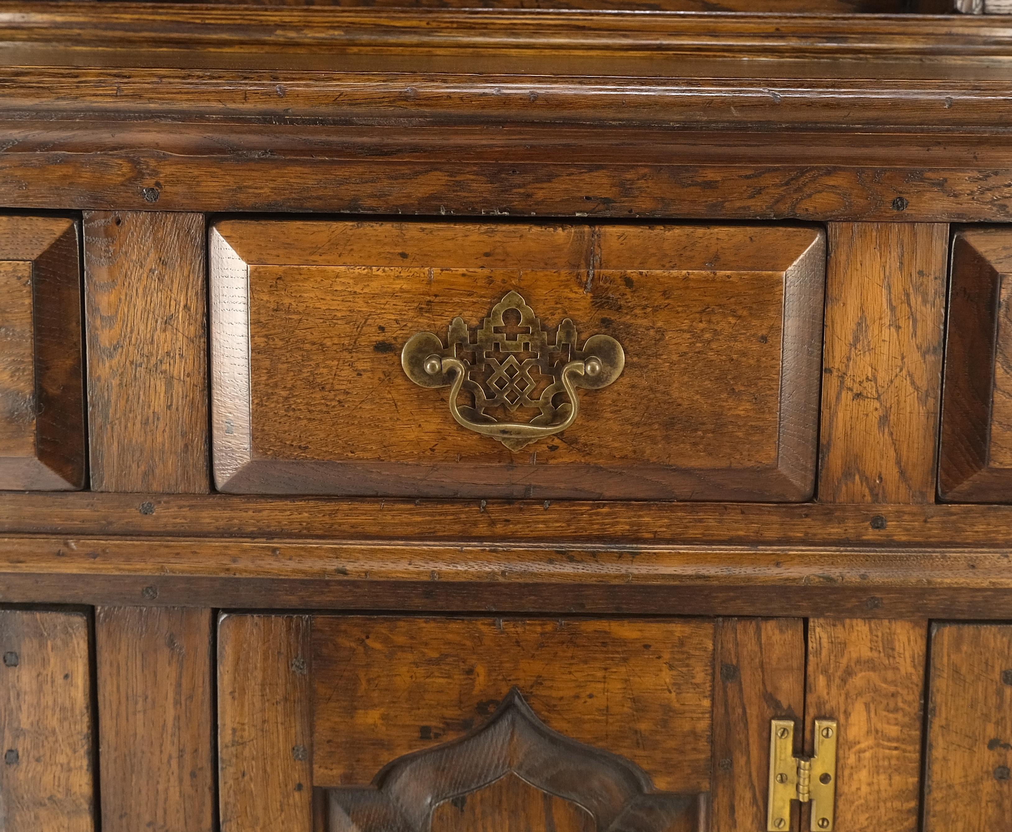 Dovetailed Drawer Quality Farmhouse Welsh Oak Cupboard Breakfront Sideboard MINT For Sale 5