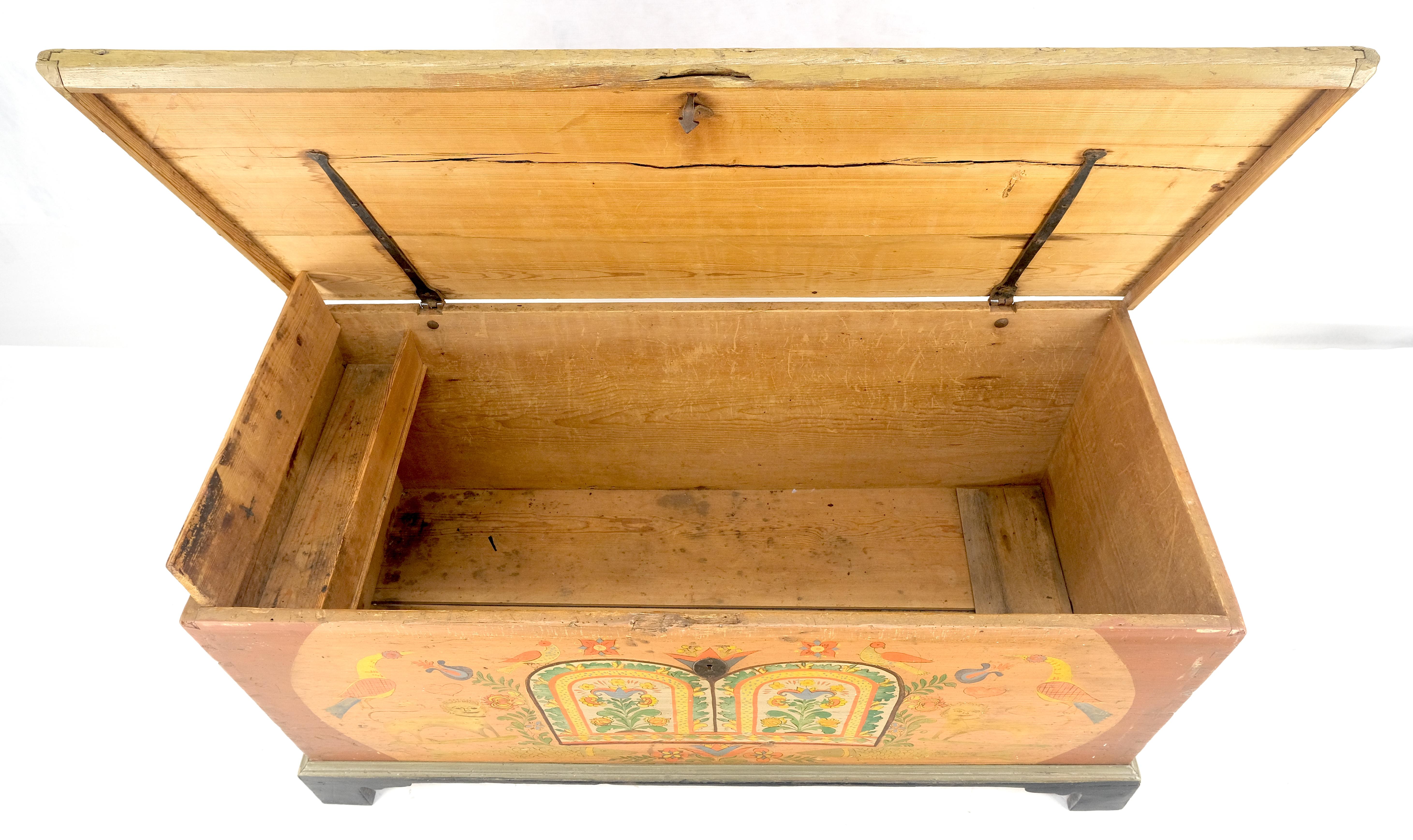 A coda di rondine  Antico baule Hope del XIX secolo dipinto, baule di stoccaggio in vendita 6