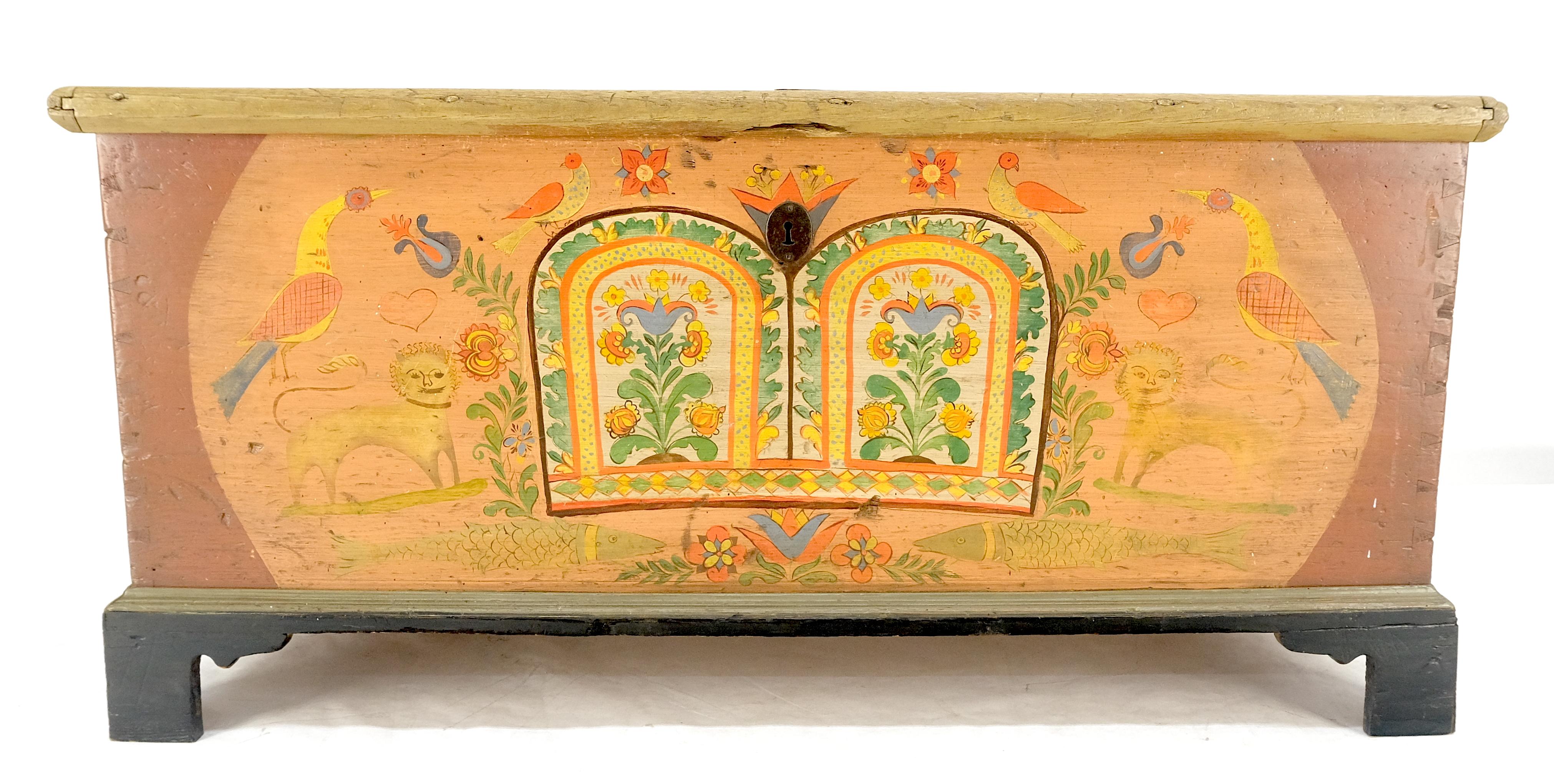Arts and Crafts A coda di rondine  Antico baule Hope del XIX secolo dipinto, baule di stoccaggio in vendita