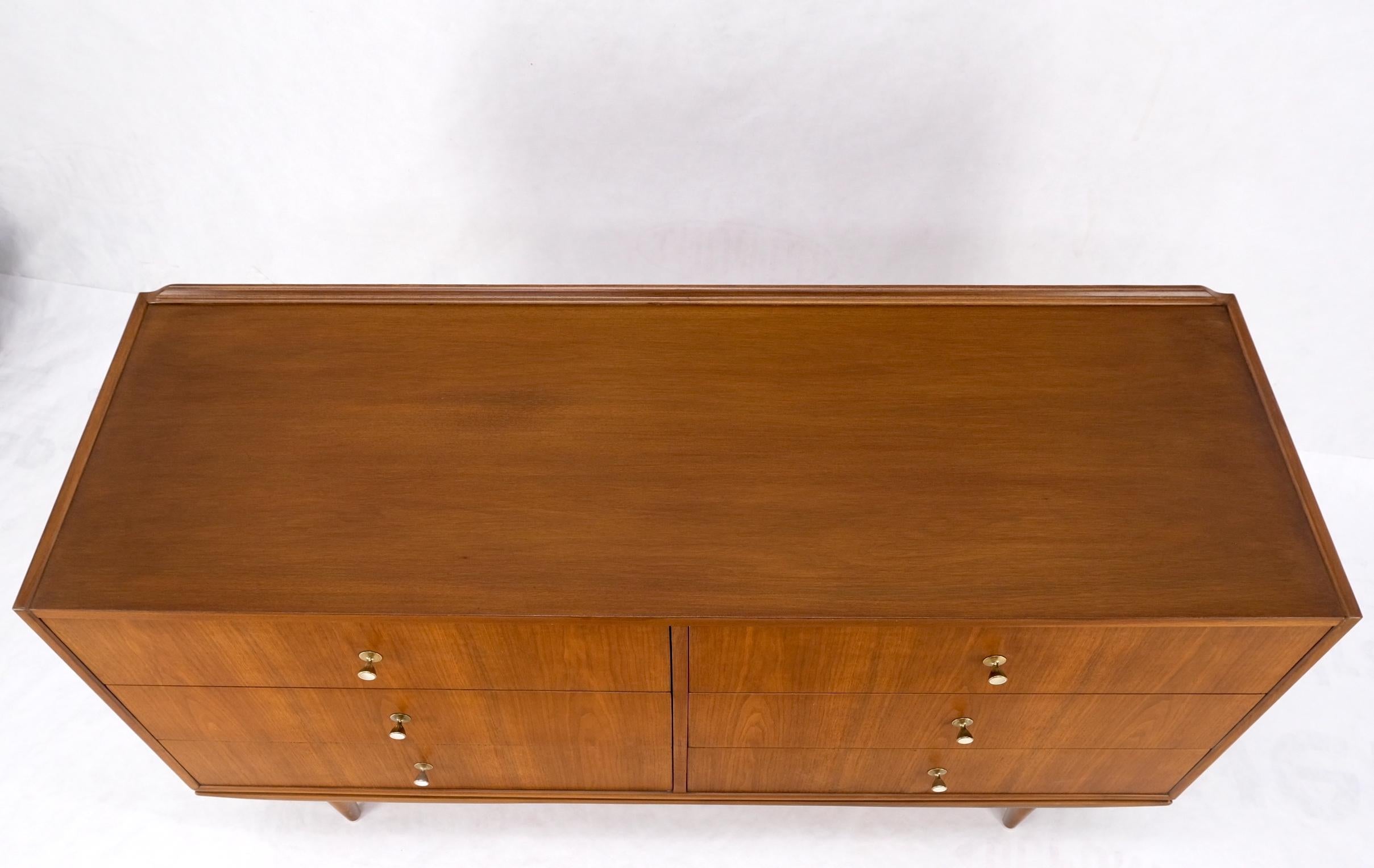 Dowel Tapered Leg Walnut 6 Drawers Mid Century Dresser w/ Back Splash Mint Cond 8