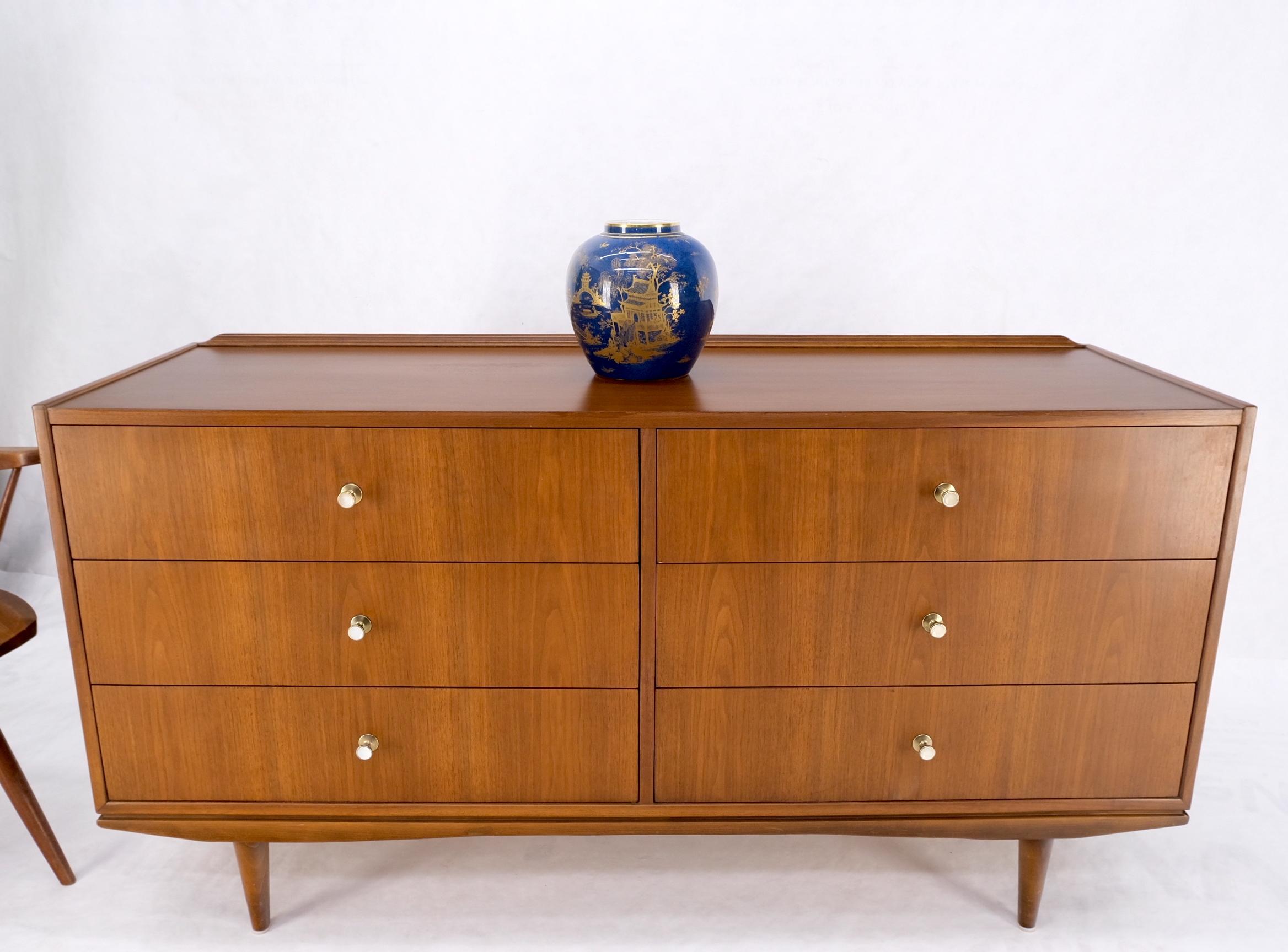 Dowel Tapered Leg Walnut 6 Drawers Mid Century Dresser w/ Back Splash Mint Cond 9