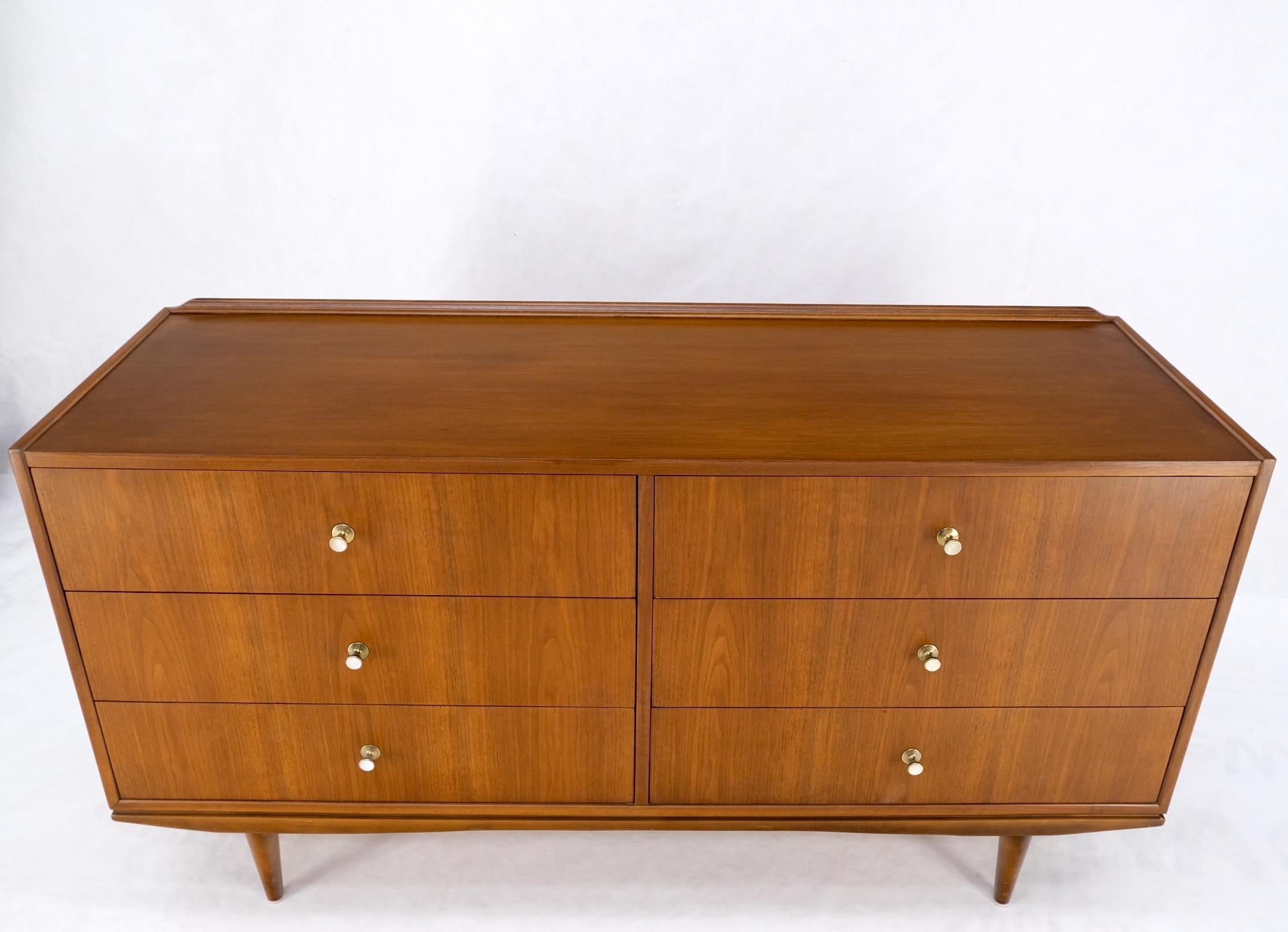 Dowel Tapered Leg Walnut 6 Drawers Mid Century Dresser w/ Back Splash Mint Cond 11